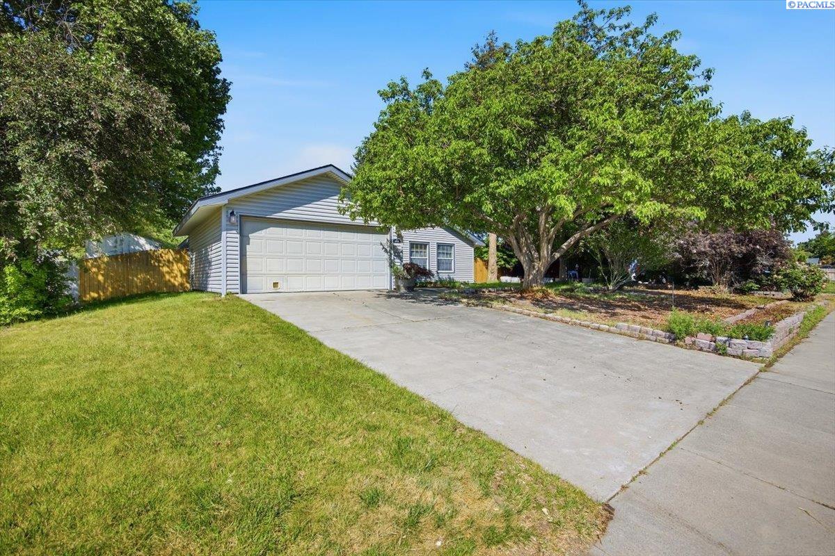 8712 Entiat Ave, Kennewick, WA 99336-9999