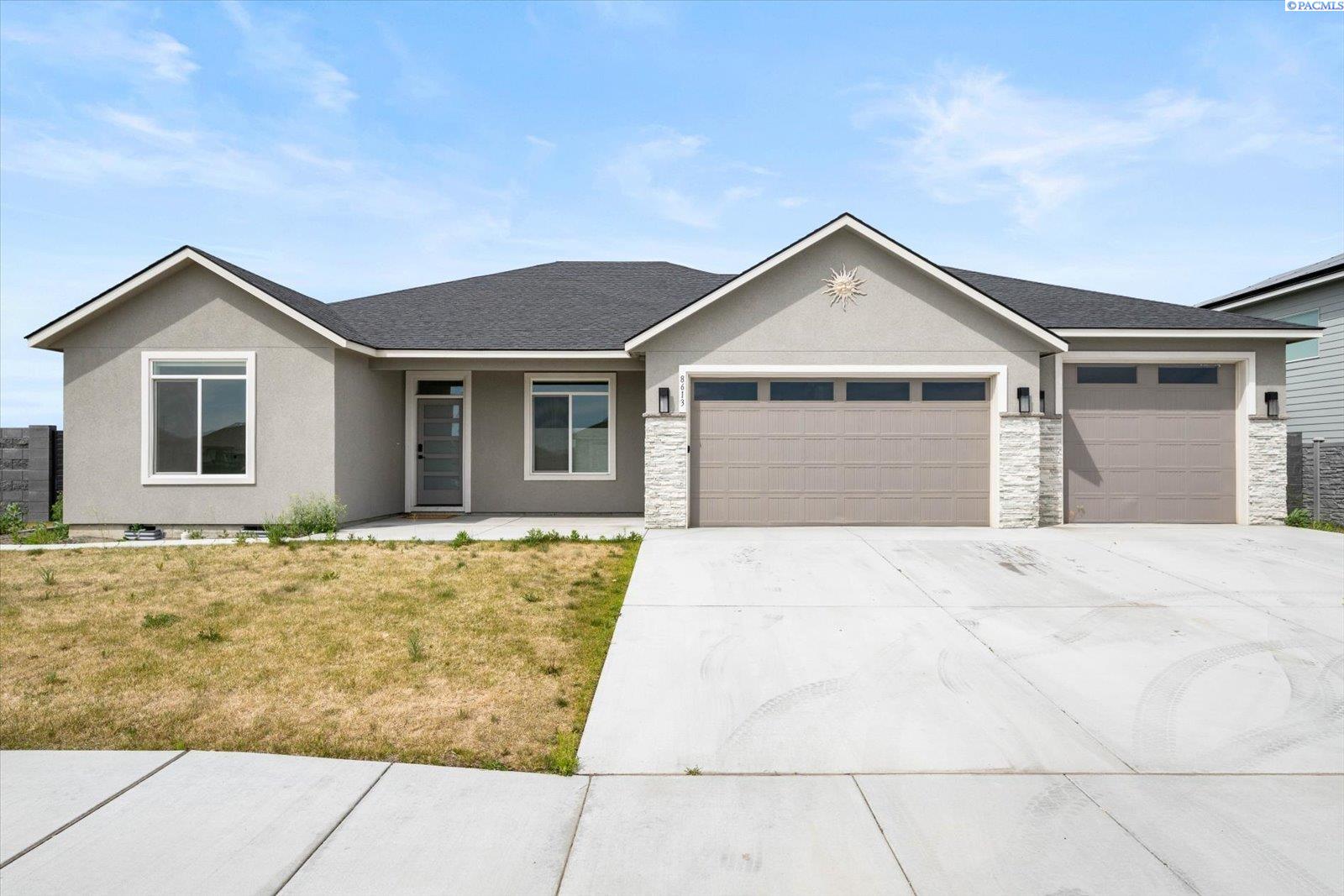 8613 Dusty Maiden Dr, Pasco, WA 99301
