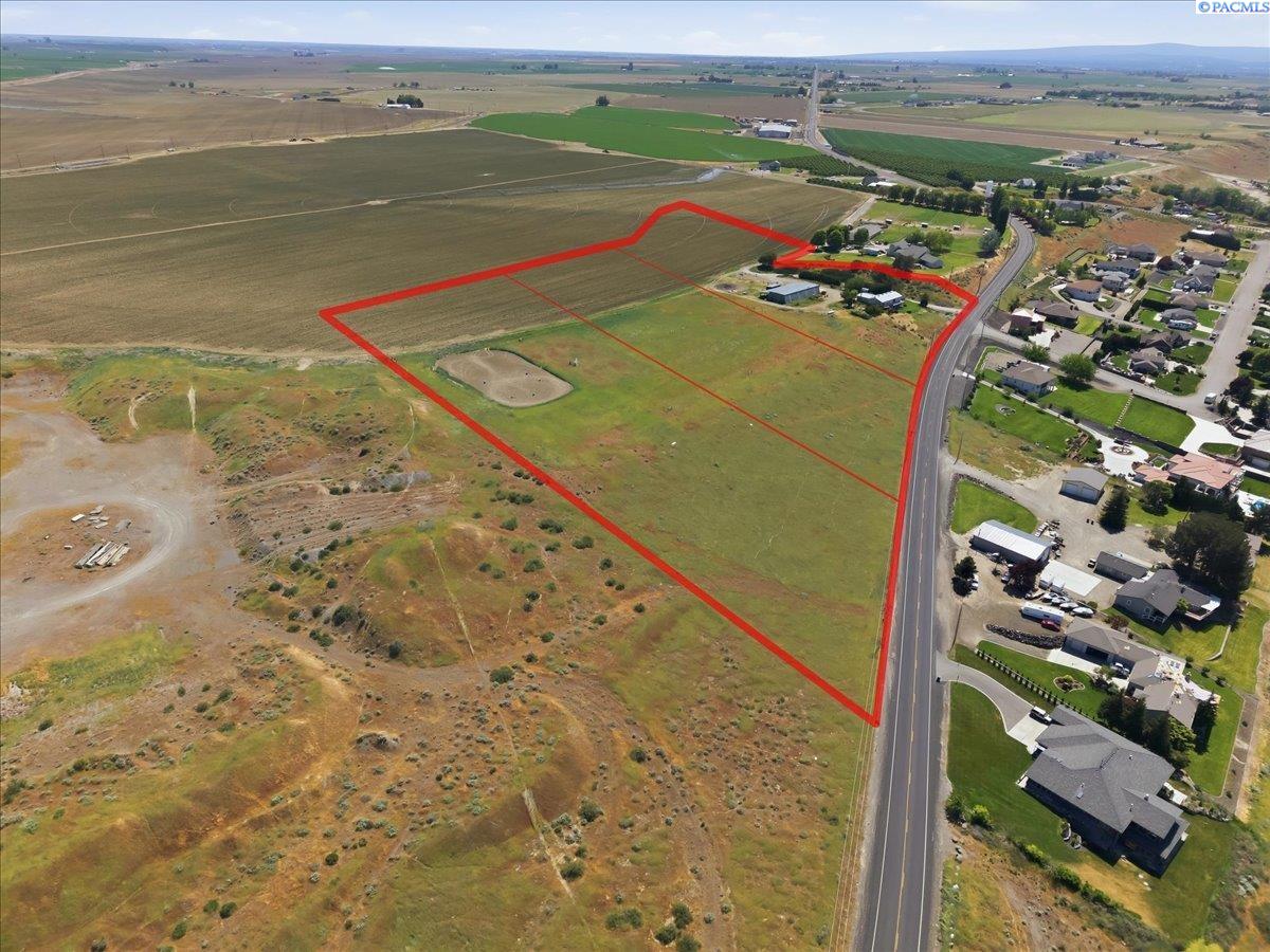7198 Columbia River Rd, Pasco, WA 99301