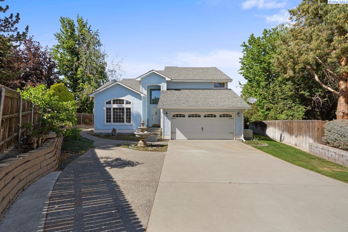 150 Englewood Dr, Richland, WA 99352