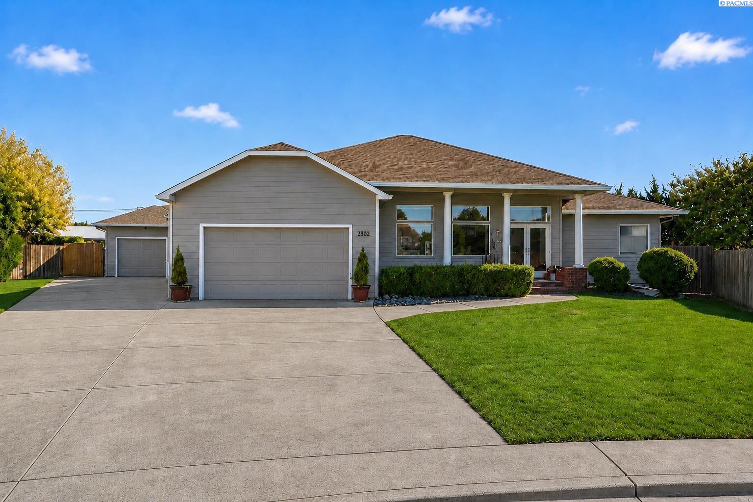 2802 38th Ct, Kennewick, WA 99338