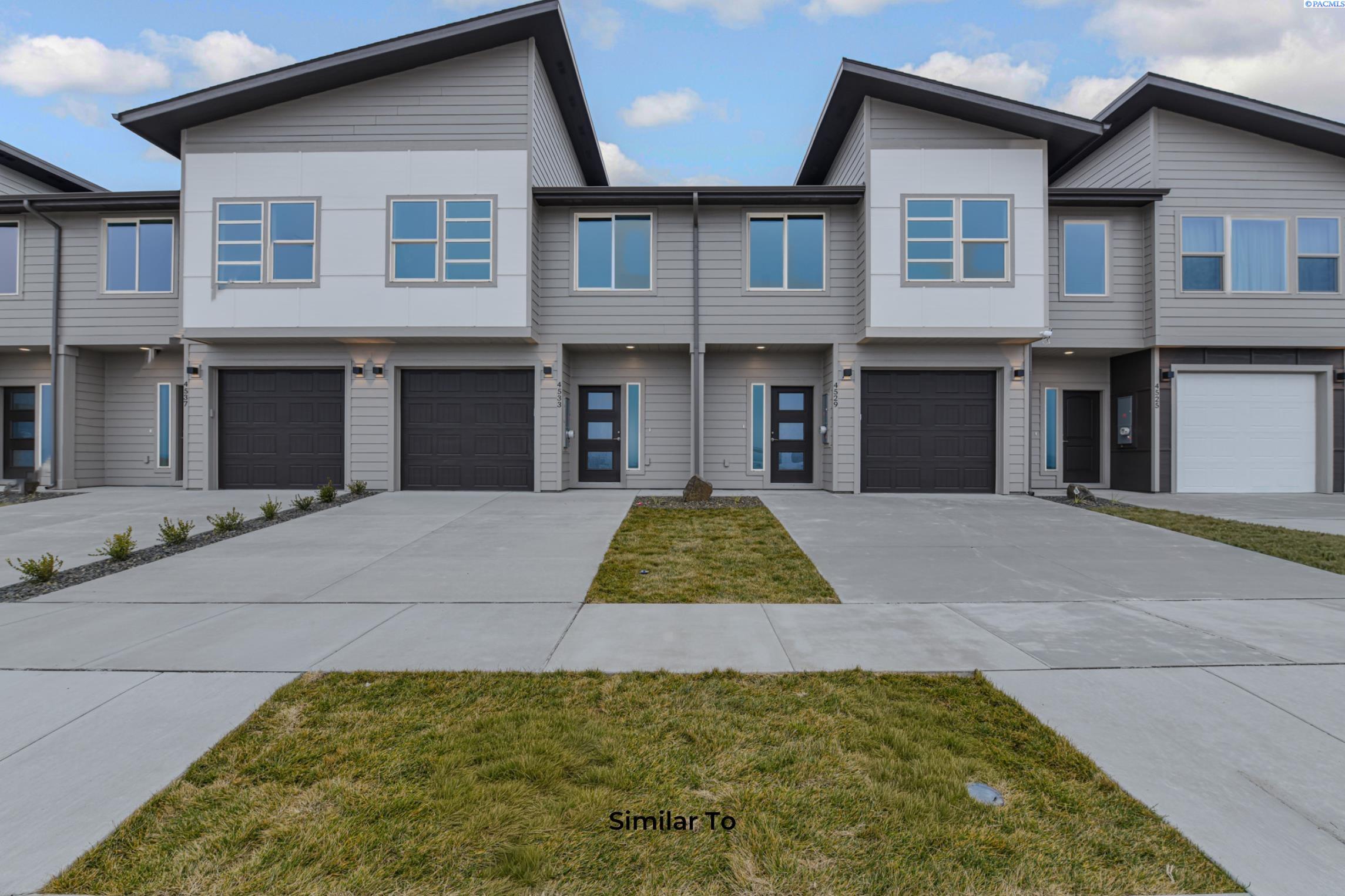 4437 Road 114 , Pasco, WA 99301