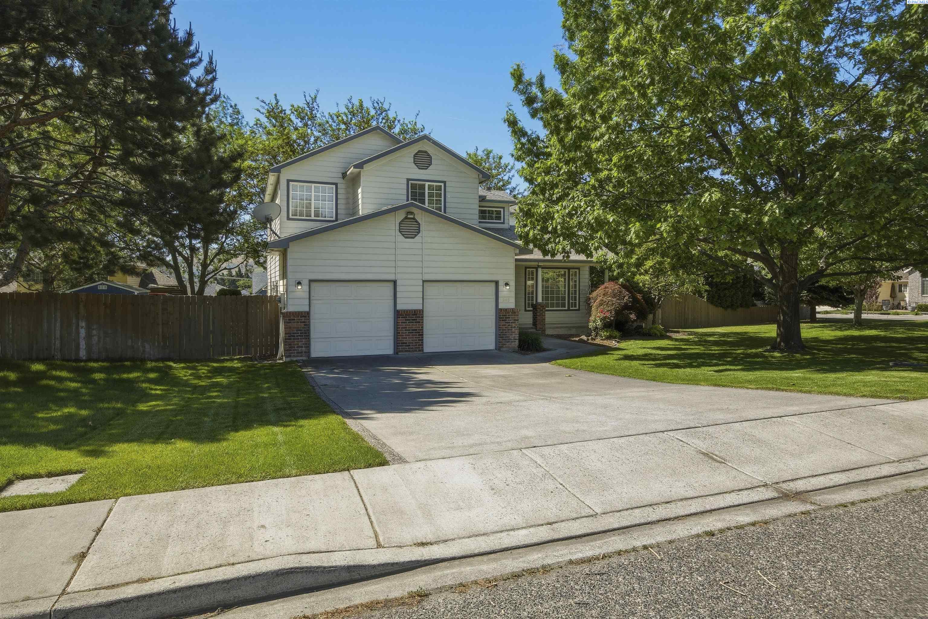 249 Ashwood St, Richland, WA 99352