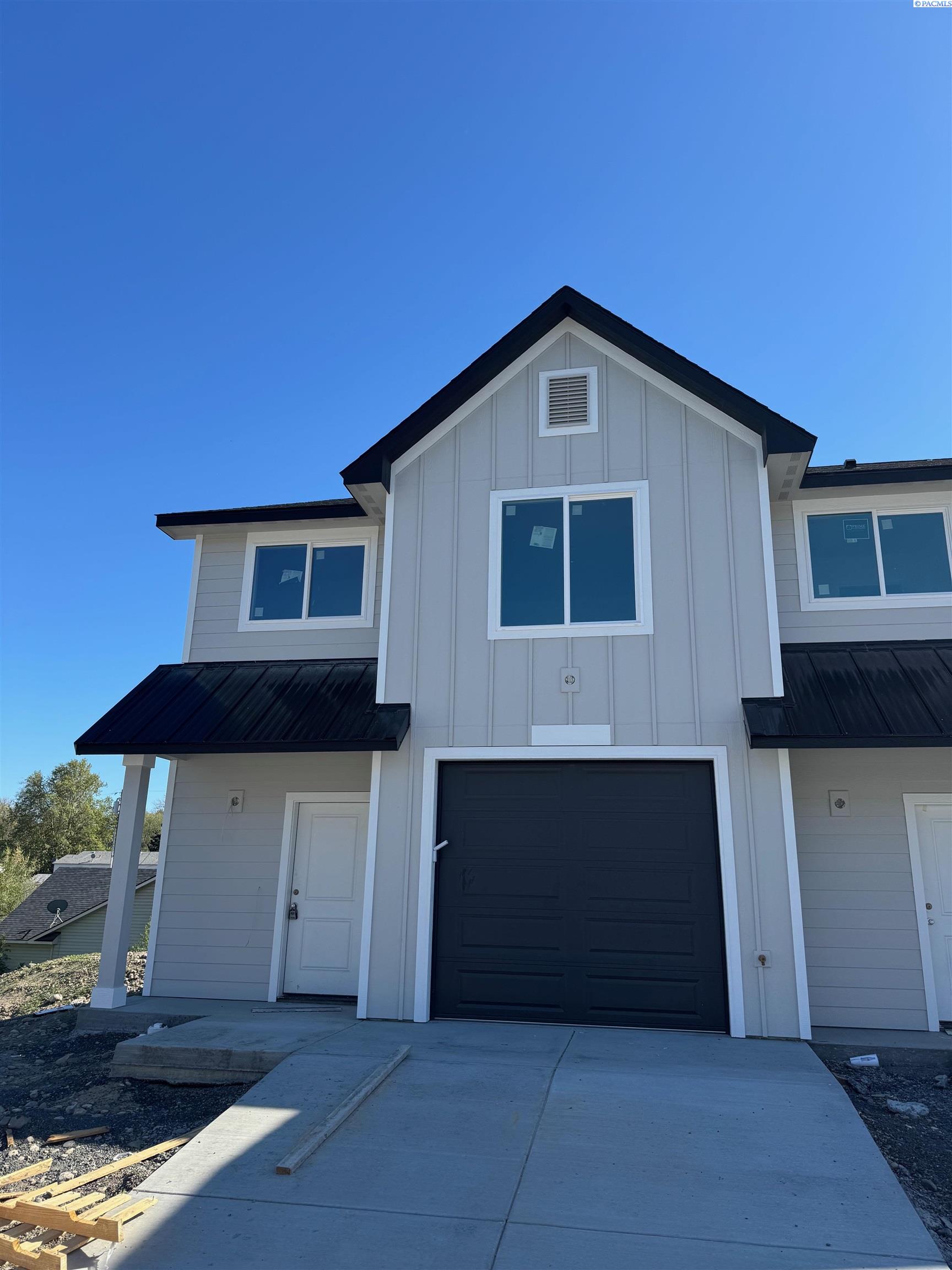 3472 6th Pl, Kennewick, WA 99336