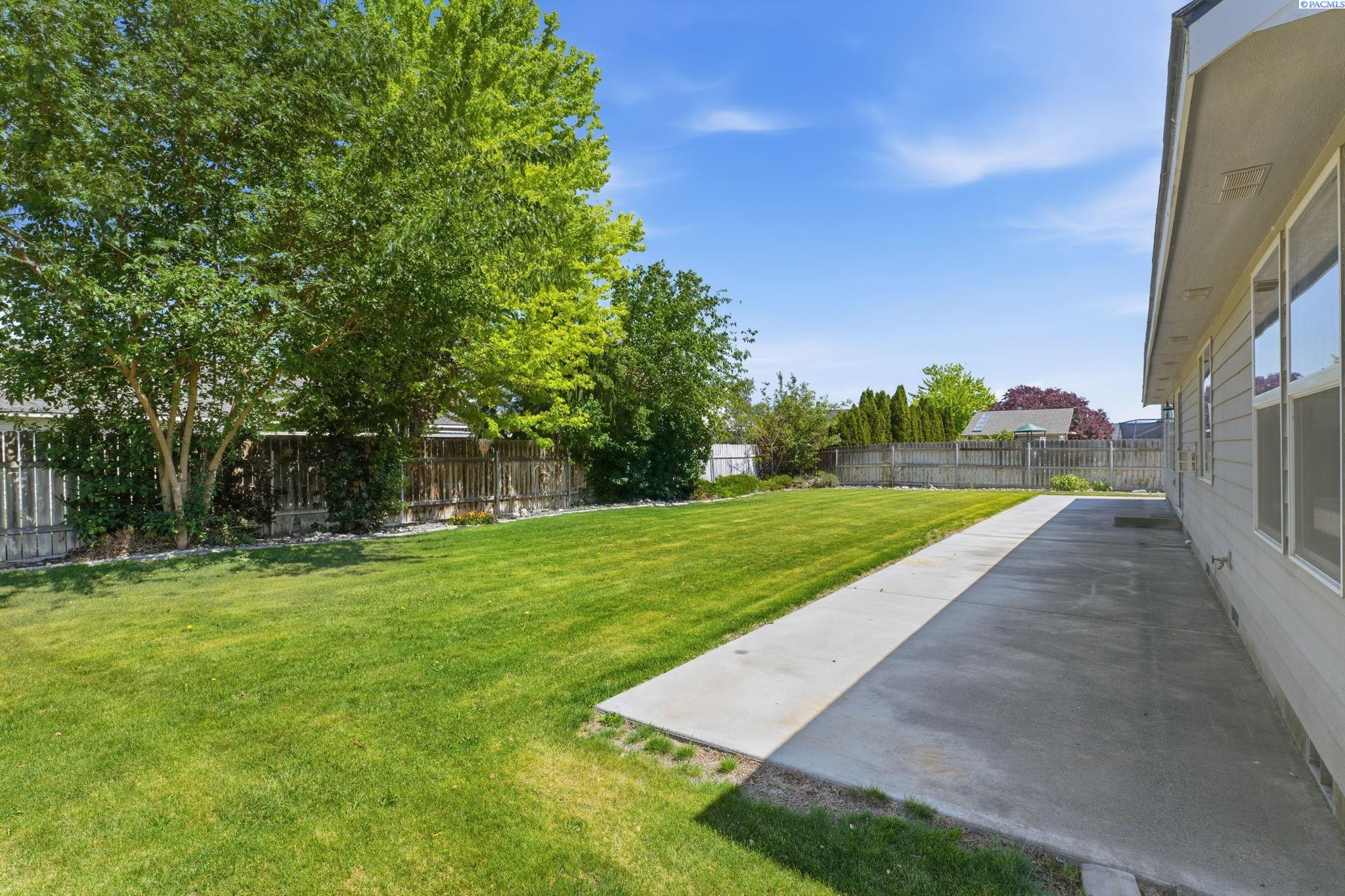 4203 Valencia Dr, Pasco, WA 99301