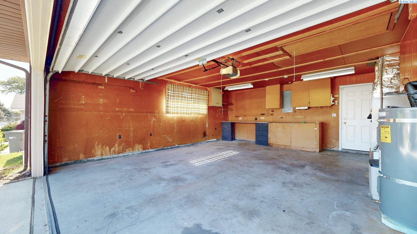 7111 Willamette Ave, Kennewick, WA 99336