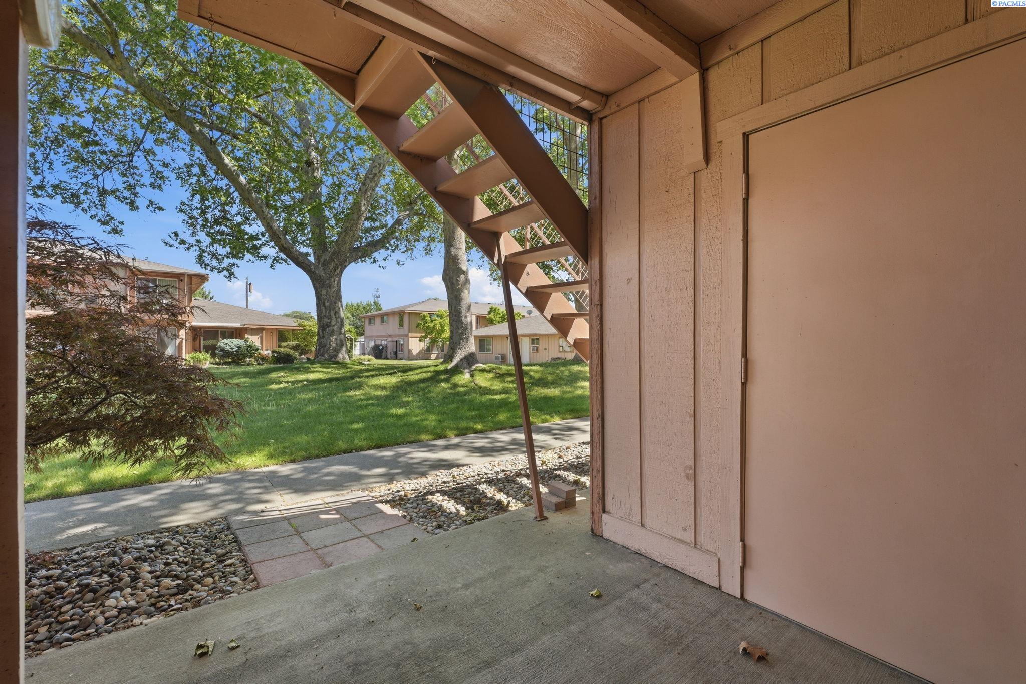 3121 Hood Ave #H-102, Kennewick, WA 99336
