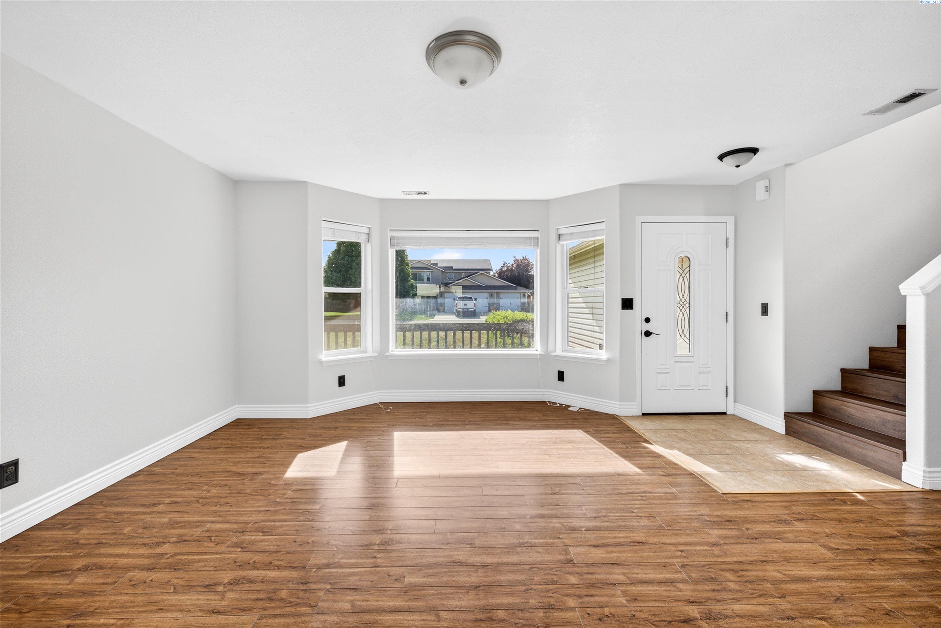 4015 Hayden Ln, Pasco, WA 99301