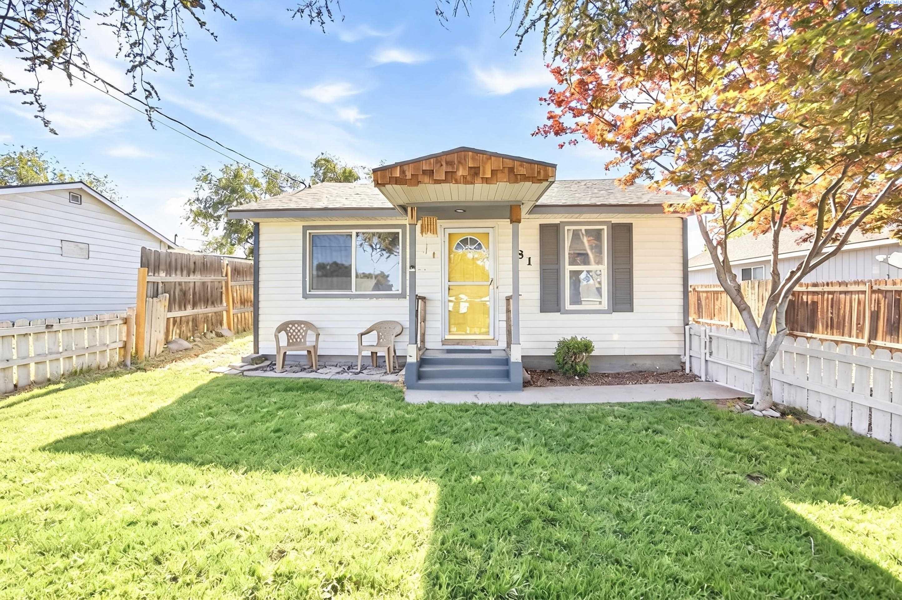 81 42nd Pl, West Richland, WA 99353-9999