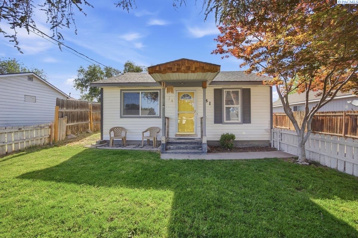 81 42nd Pl, West Richland, WA 99353-9999