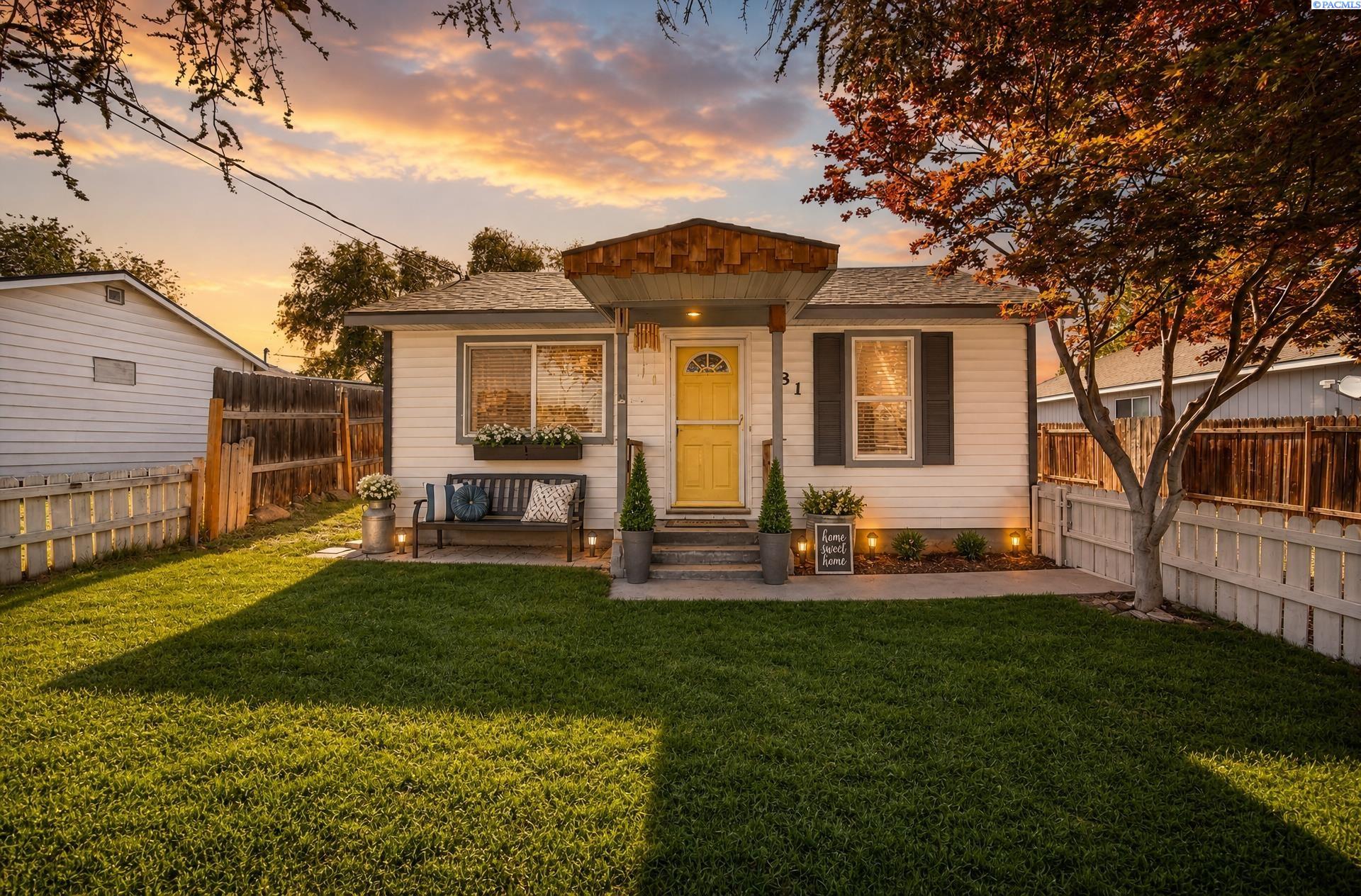 81 42nd Pl, West Richland, WA 99353-9999
