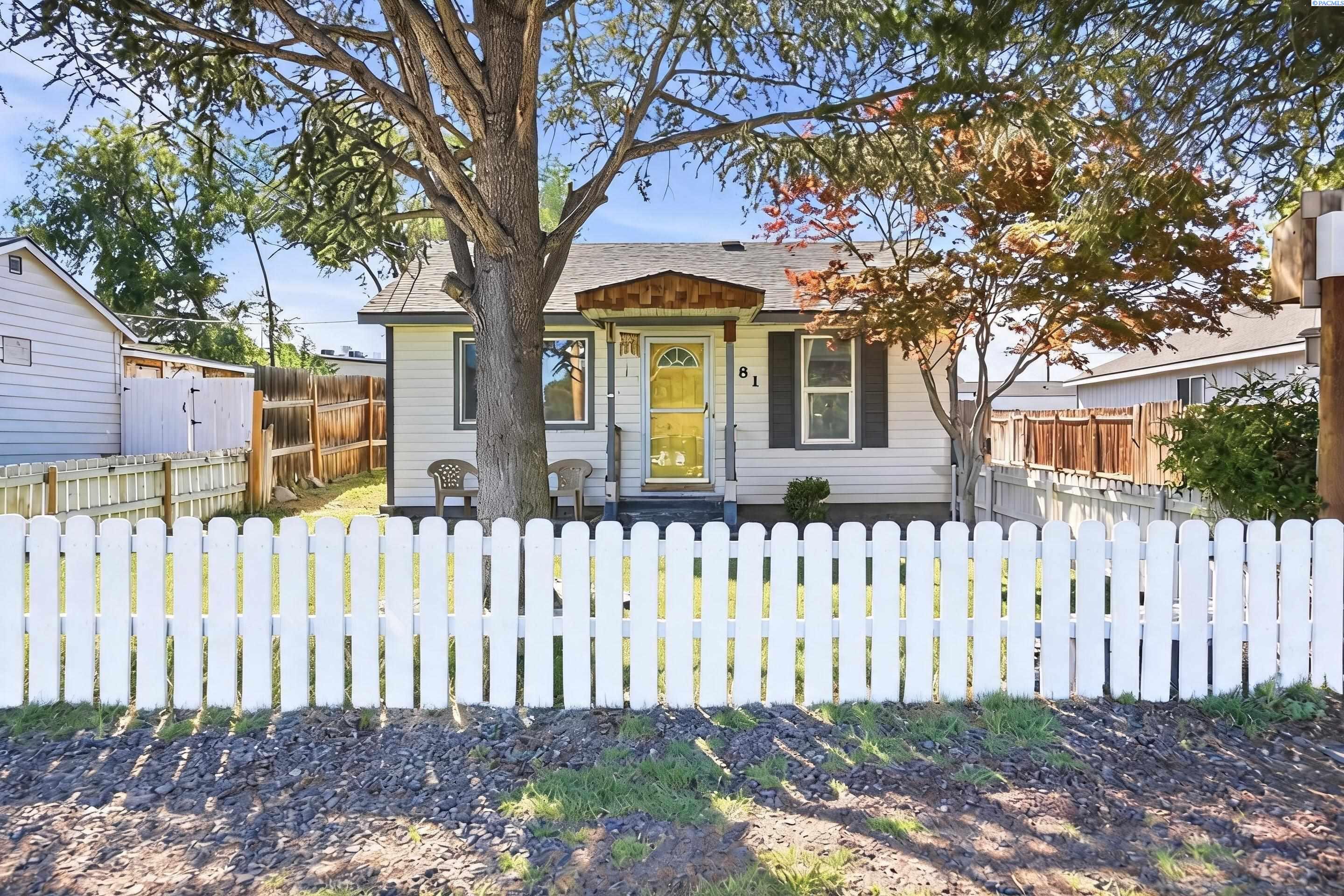 81 42nd Pl, West Richland, WA 99353-9999