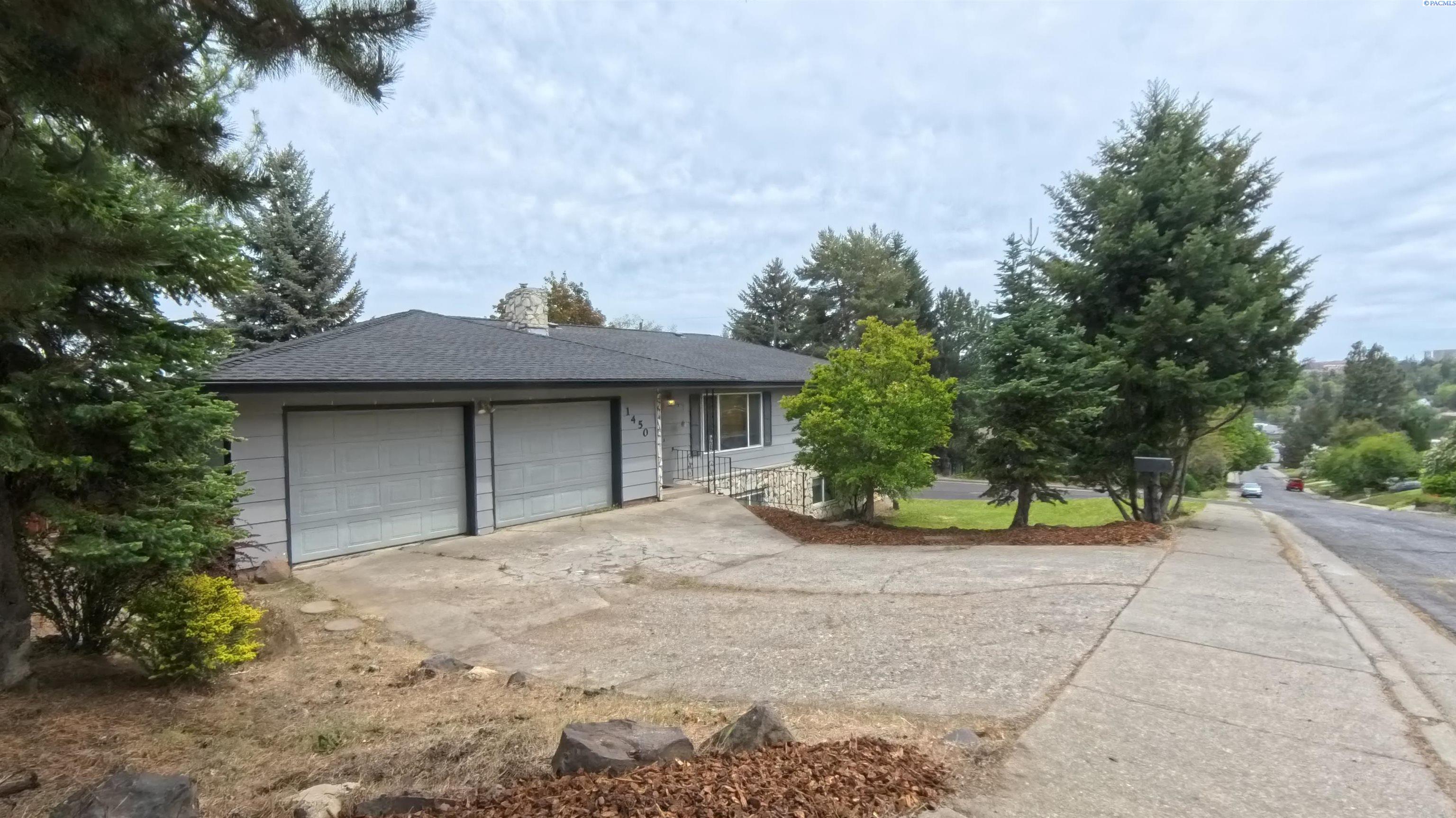 1450 NW Deane St, Pullman WA 99163