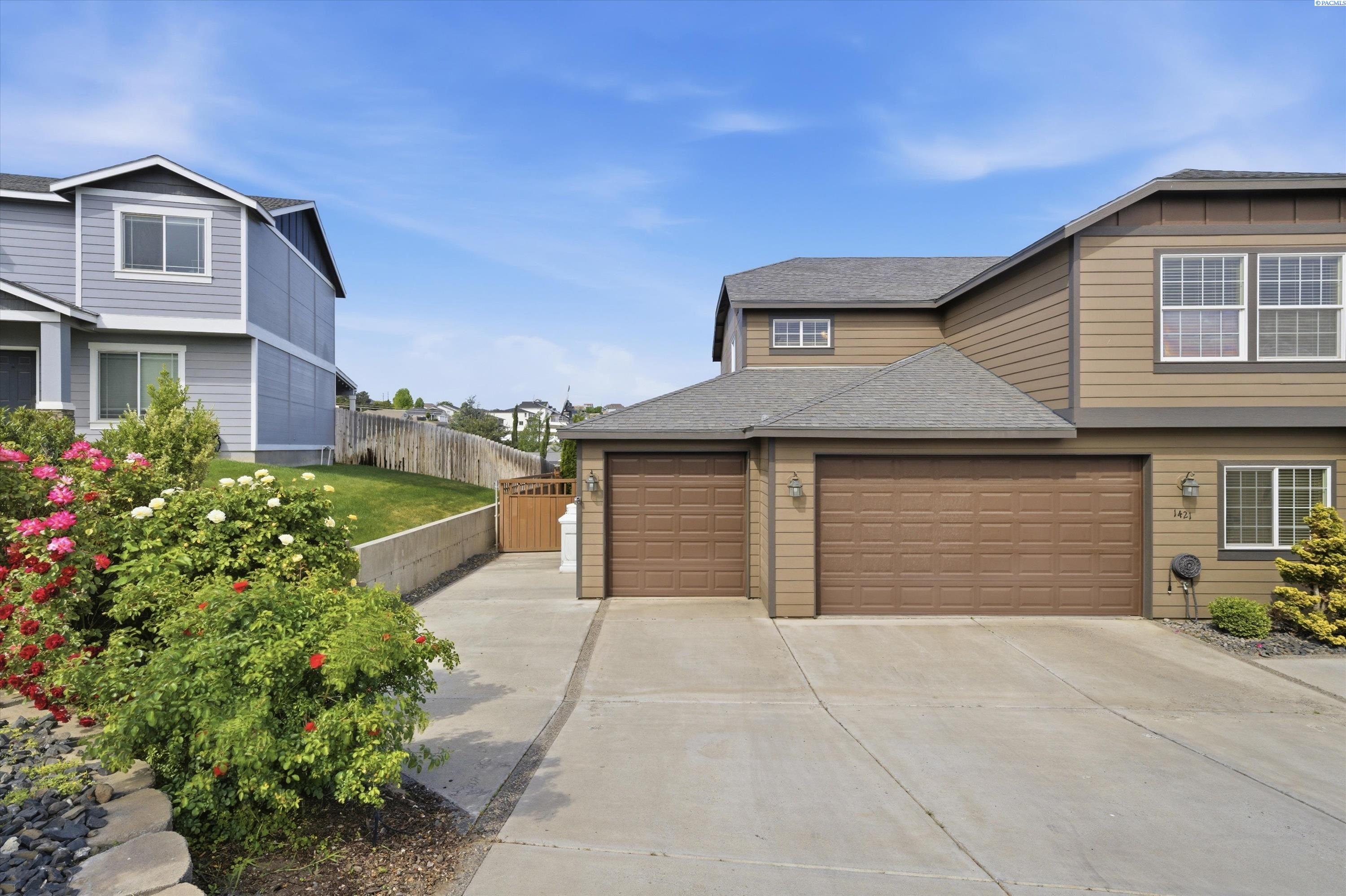 1421 Mazzard Ave, West Richland, WA 99353