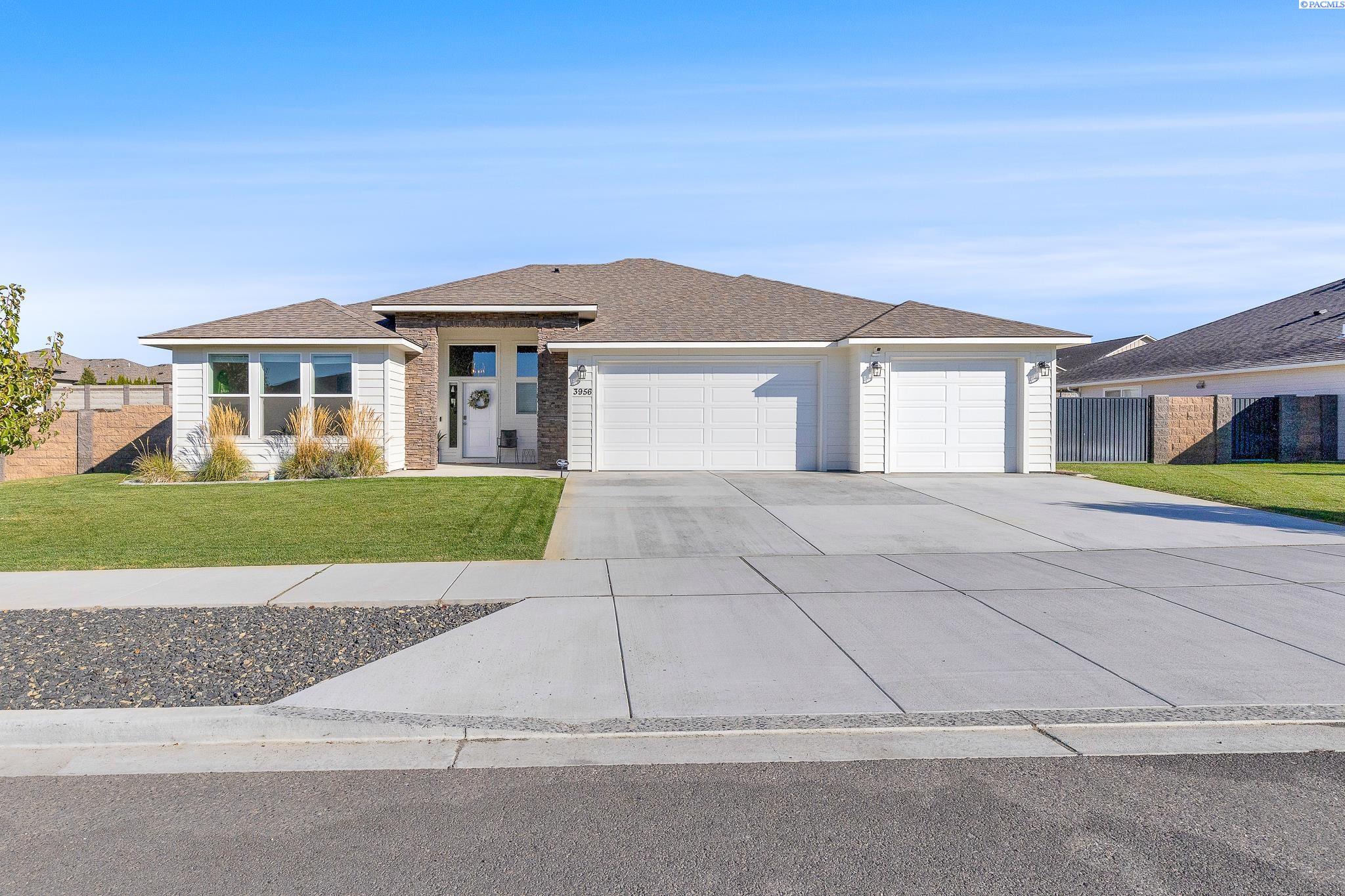 3956 Corvina , Richland, WA 99352