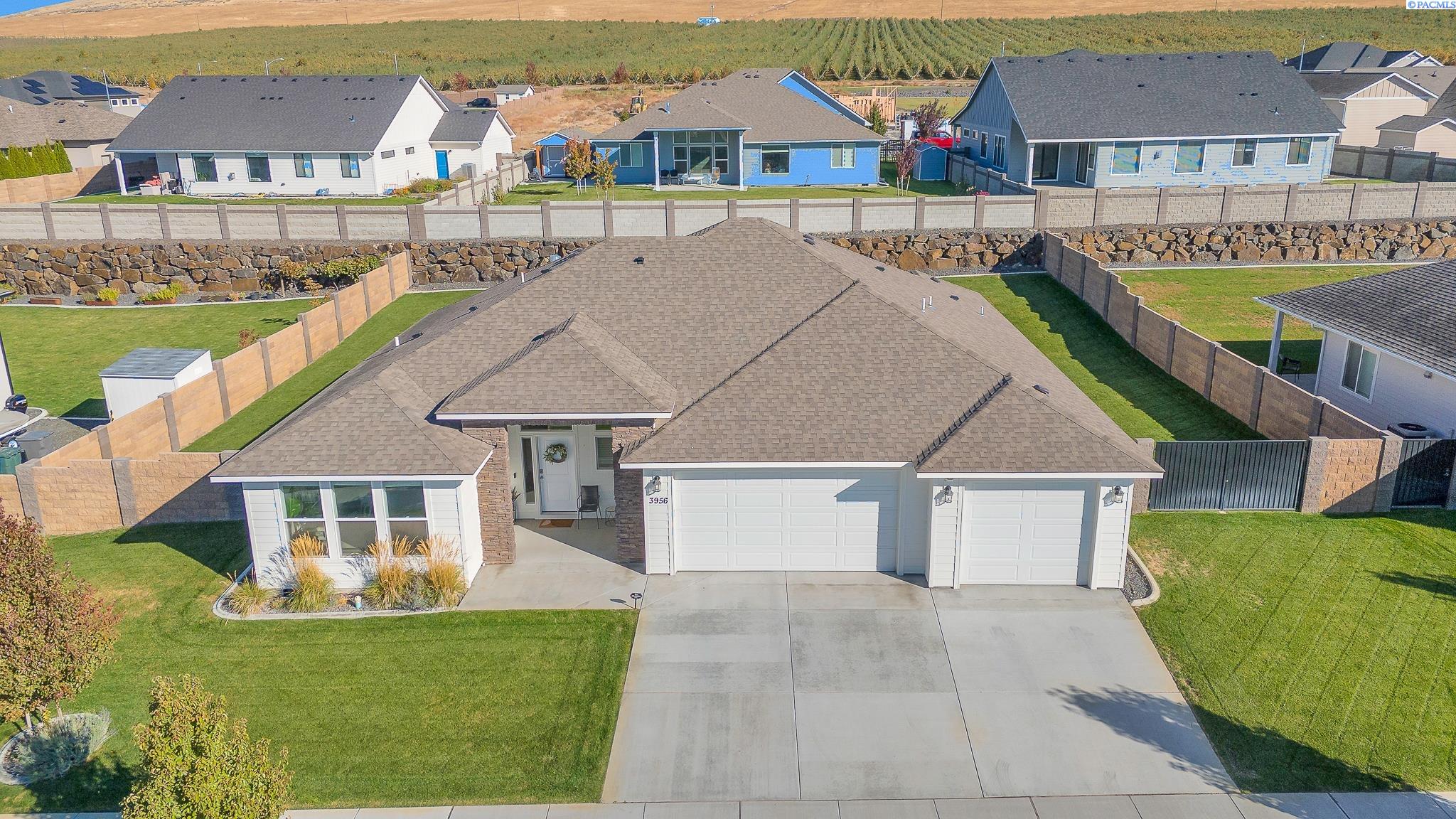 3956 Corvina , Richland, WA 99352