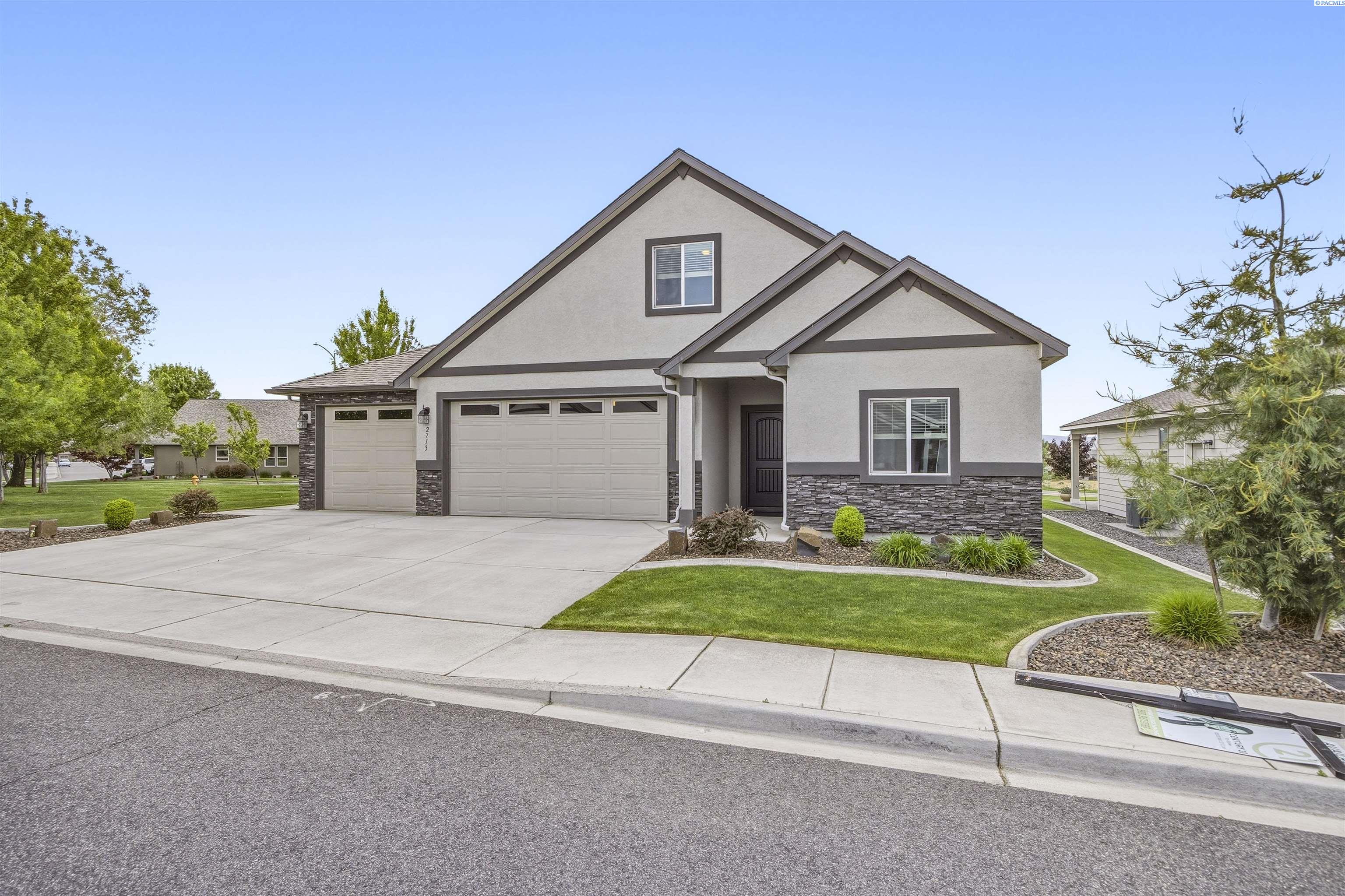 2713 Torrey Pines Way, Richland, WA 99354