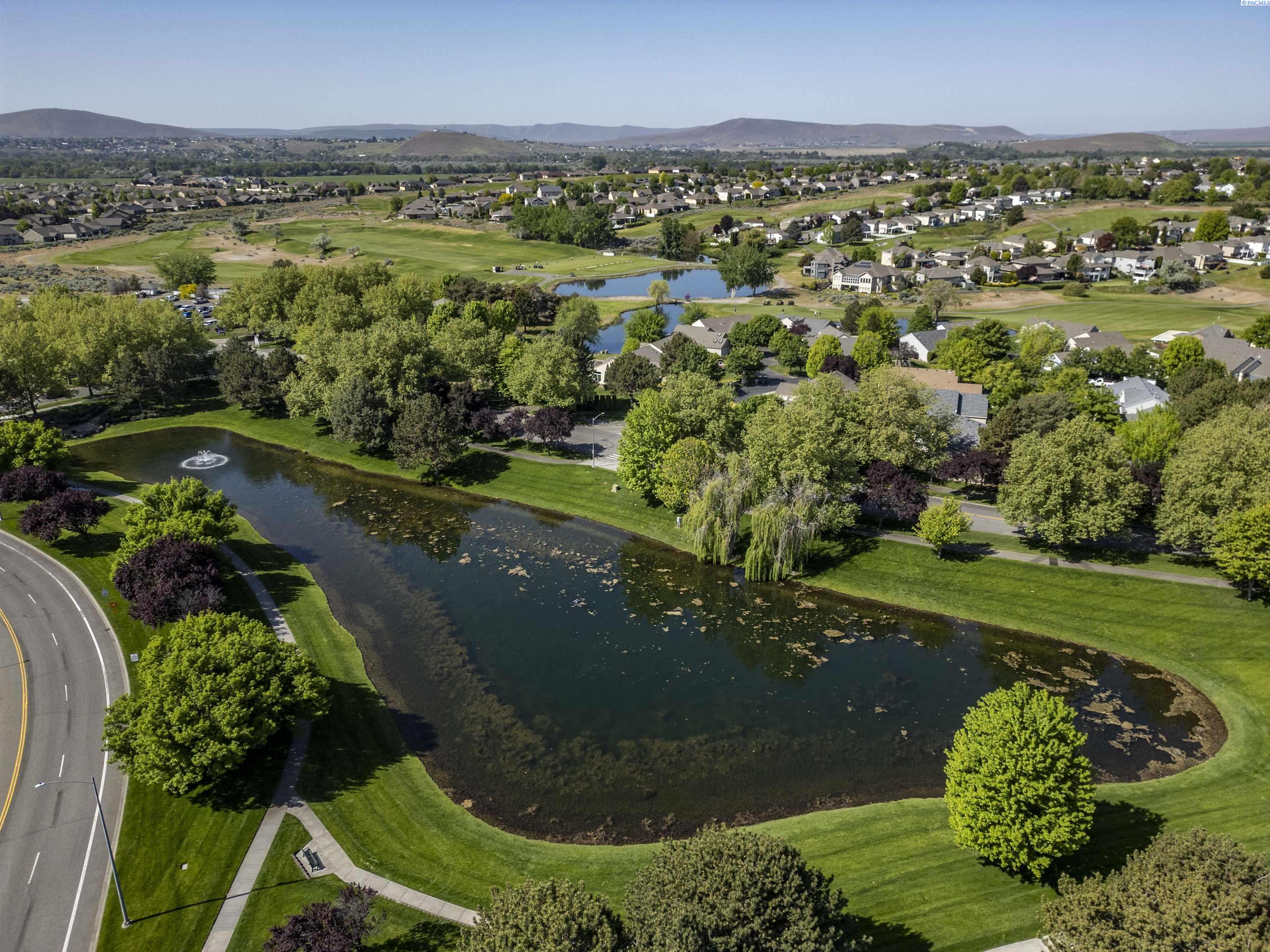 2713 Torrey Pines Way, Richland, WA 99354