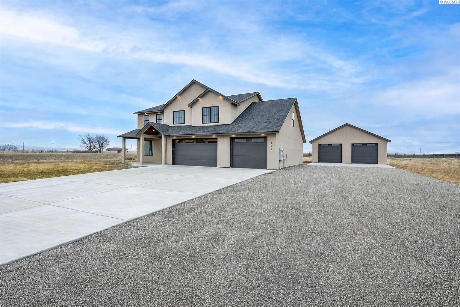184 Taylor Ln, Pasco, WA 99301