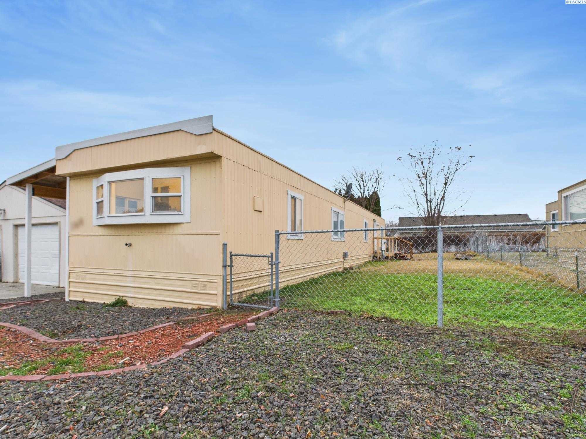 2105 N Steptoe St #168, Kennewick, WA 99336