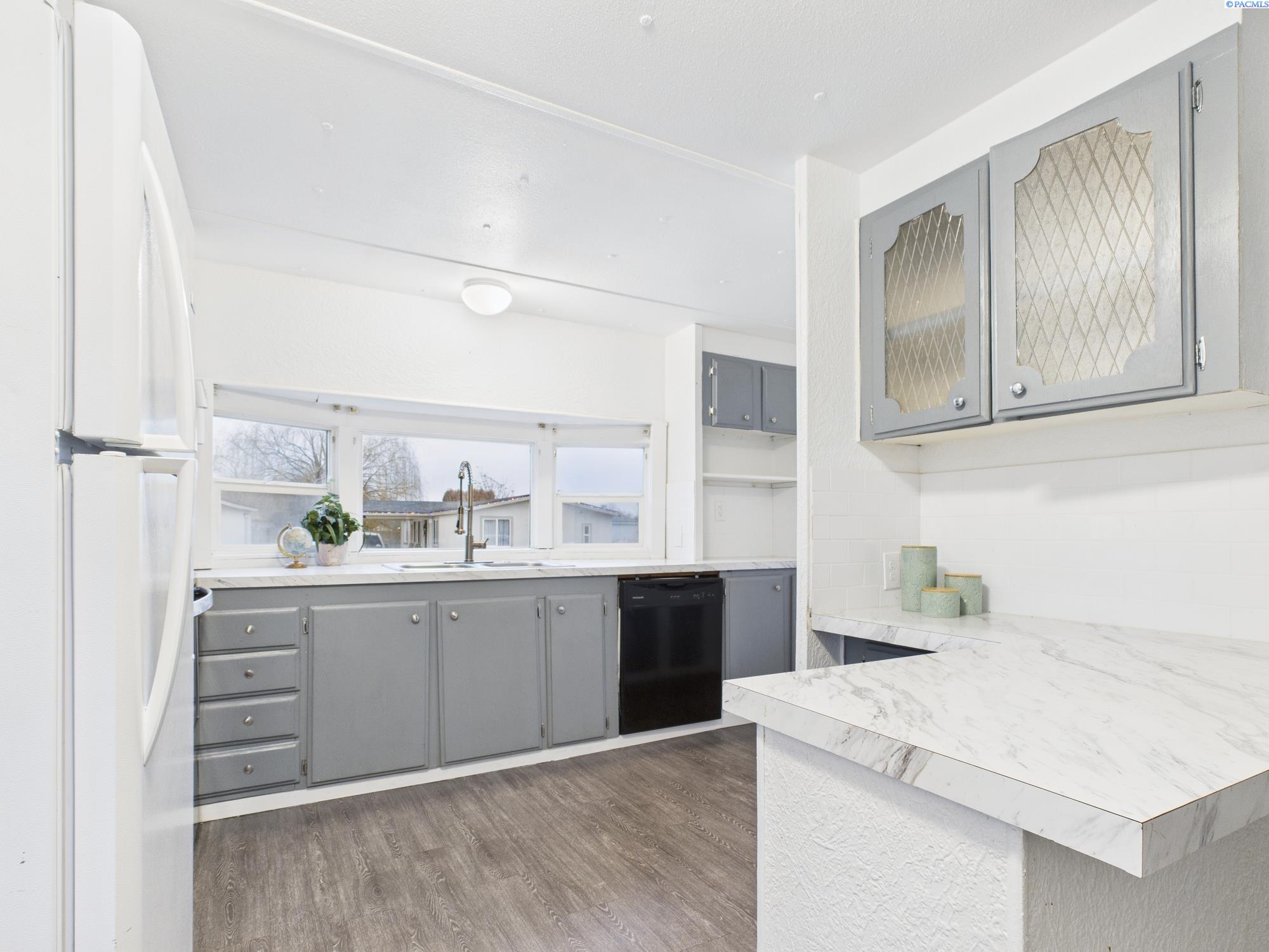 2105 N Steptoe St #168, Kennewick, WA 99336