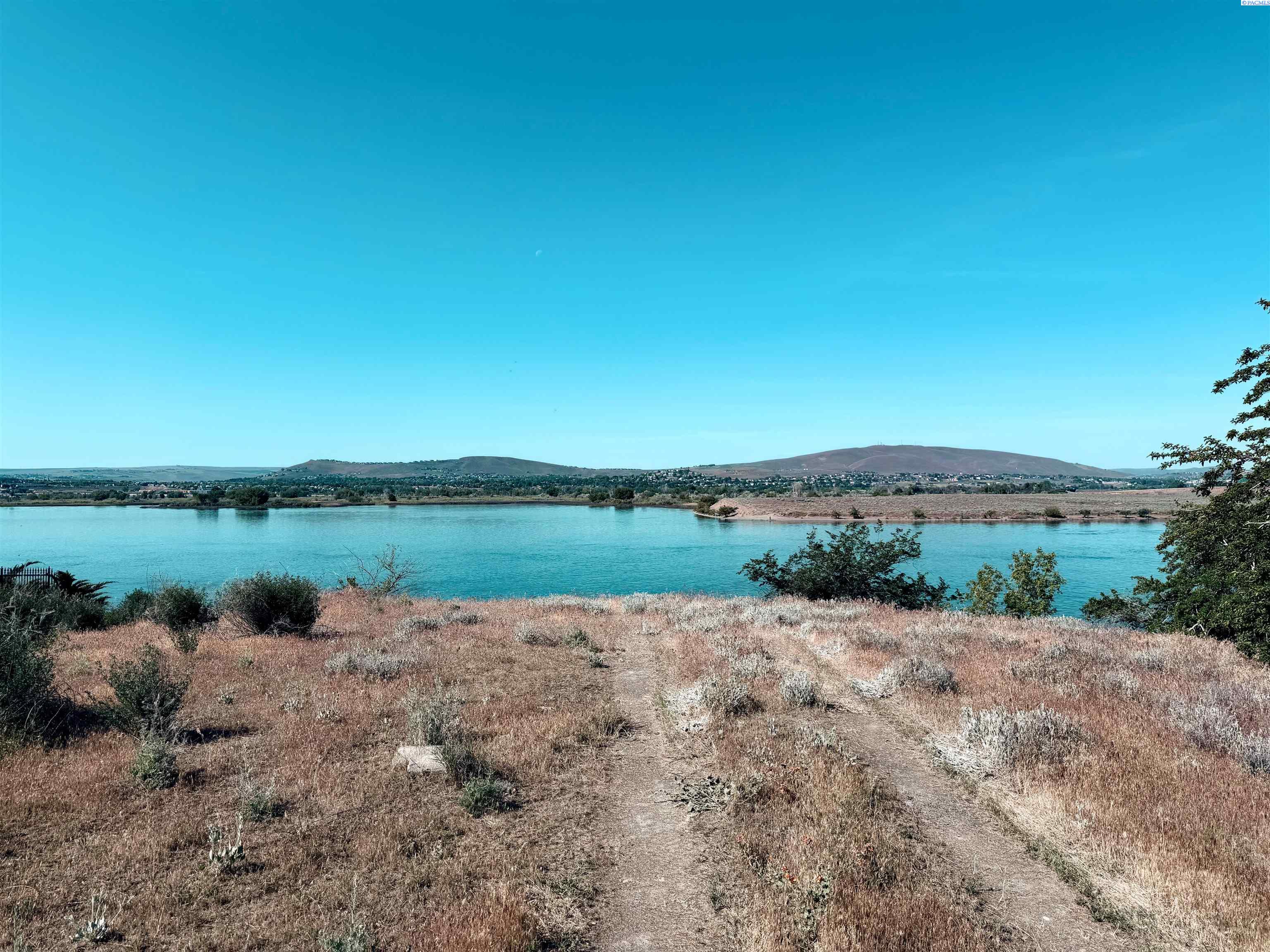NKA Road 100 , Pasco, WA 99301