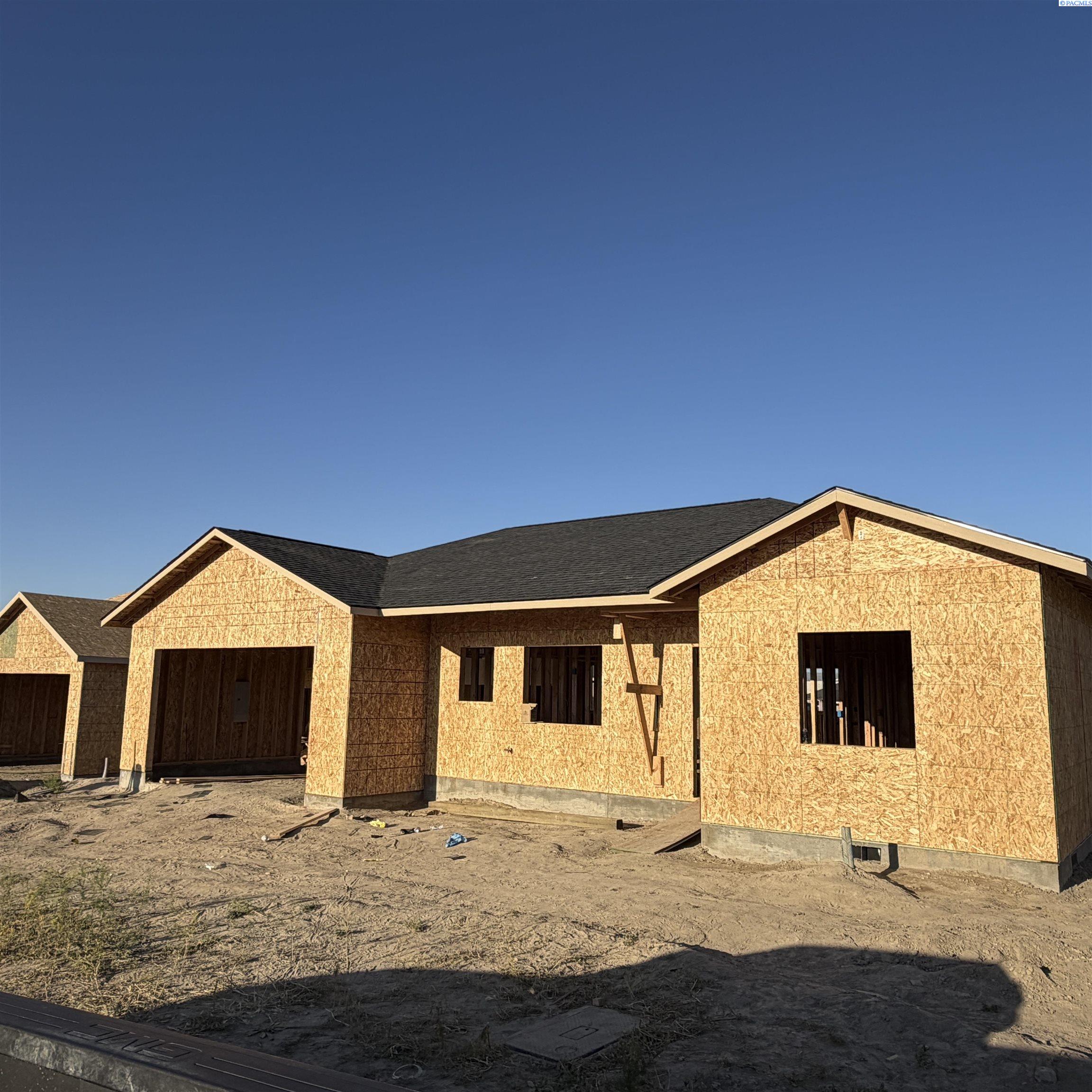 312 Hogan St, Sunnyside WA 98944