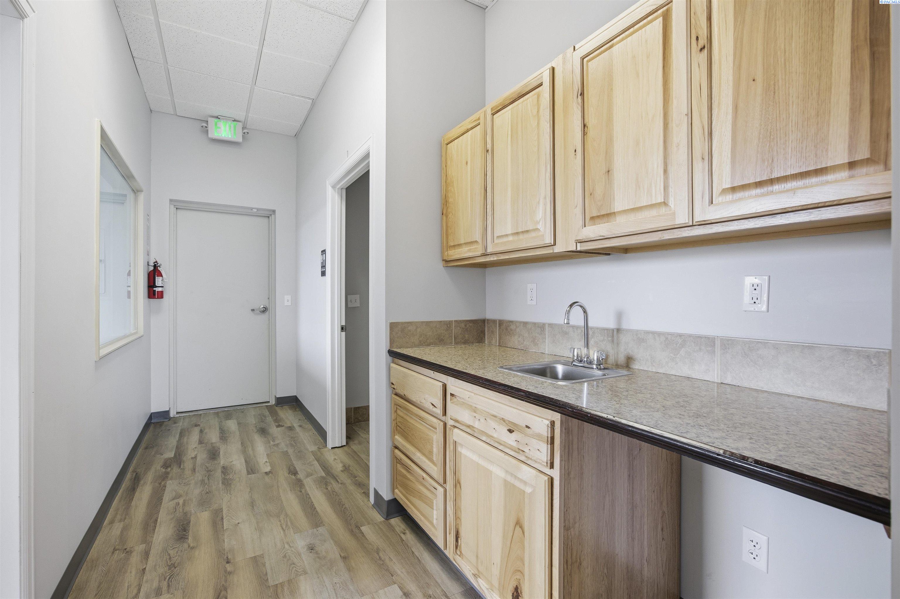585 Stevens Dr Ste P599 #P599, Richland, WA 99352