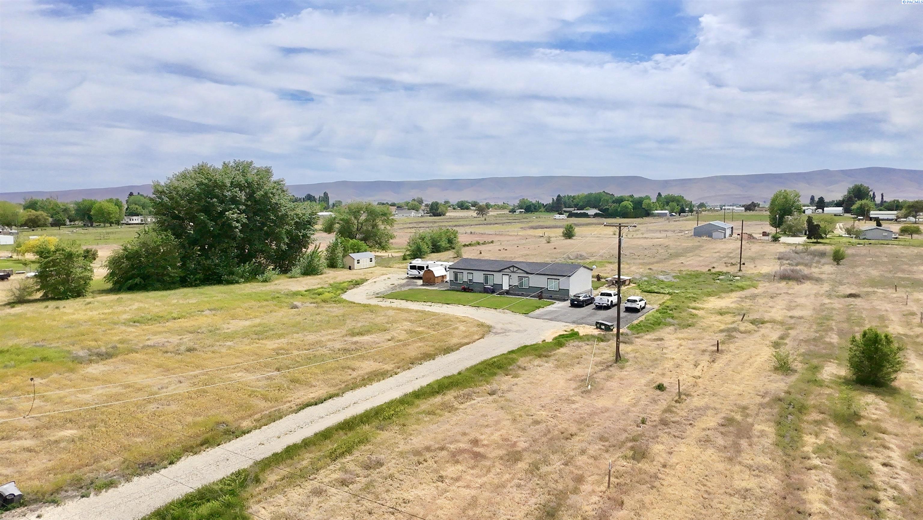 174958 Apricot Rd, Grandview, WA 98930