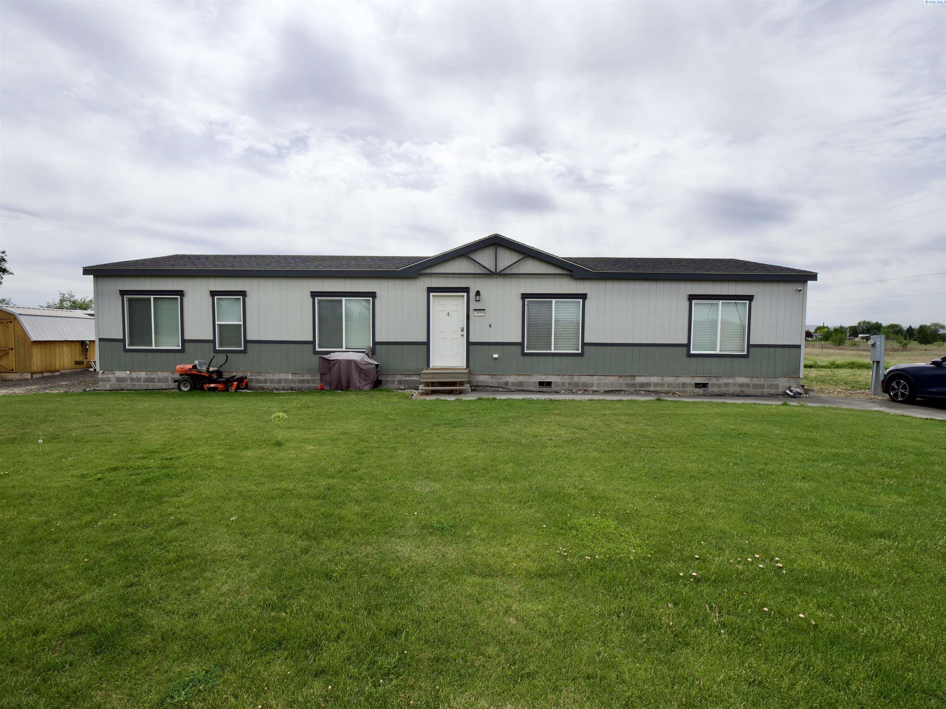 174958 Apricot Rd, Grandview, WA 98930