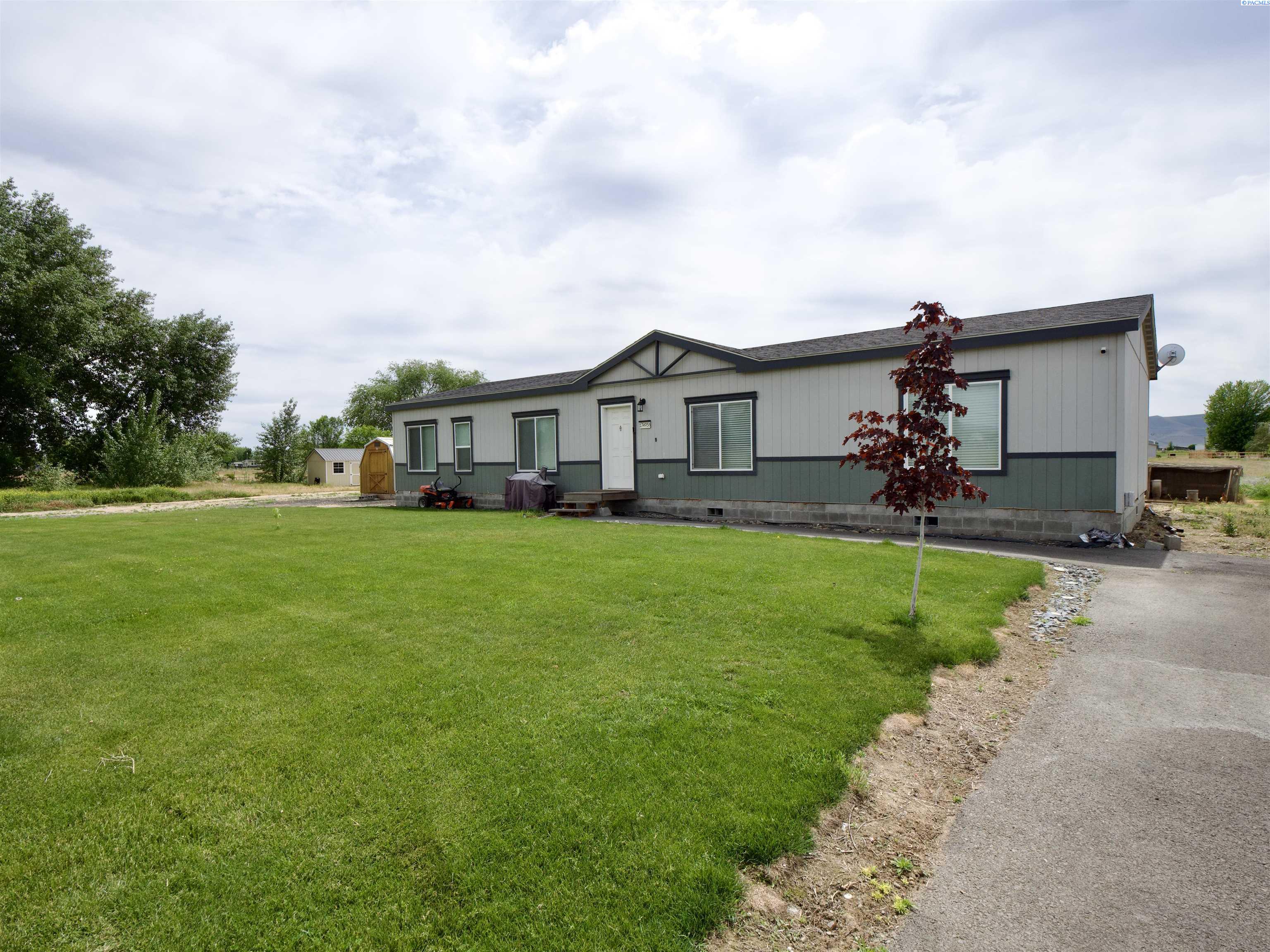 174958 Apricot Rd, Grandview, WA 98930