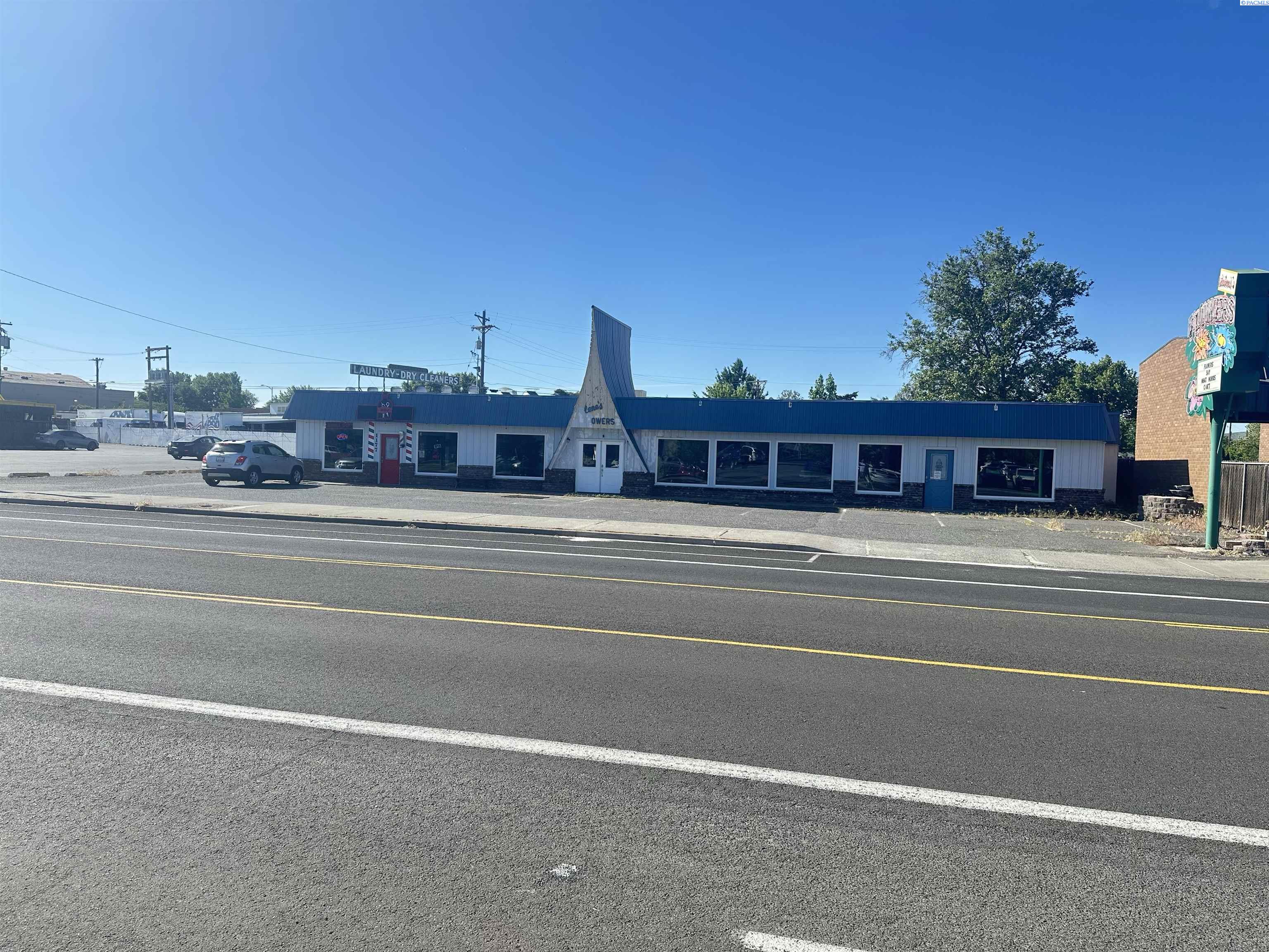 1177 Lee Blvd, Richland WA 99352