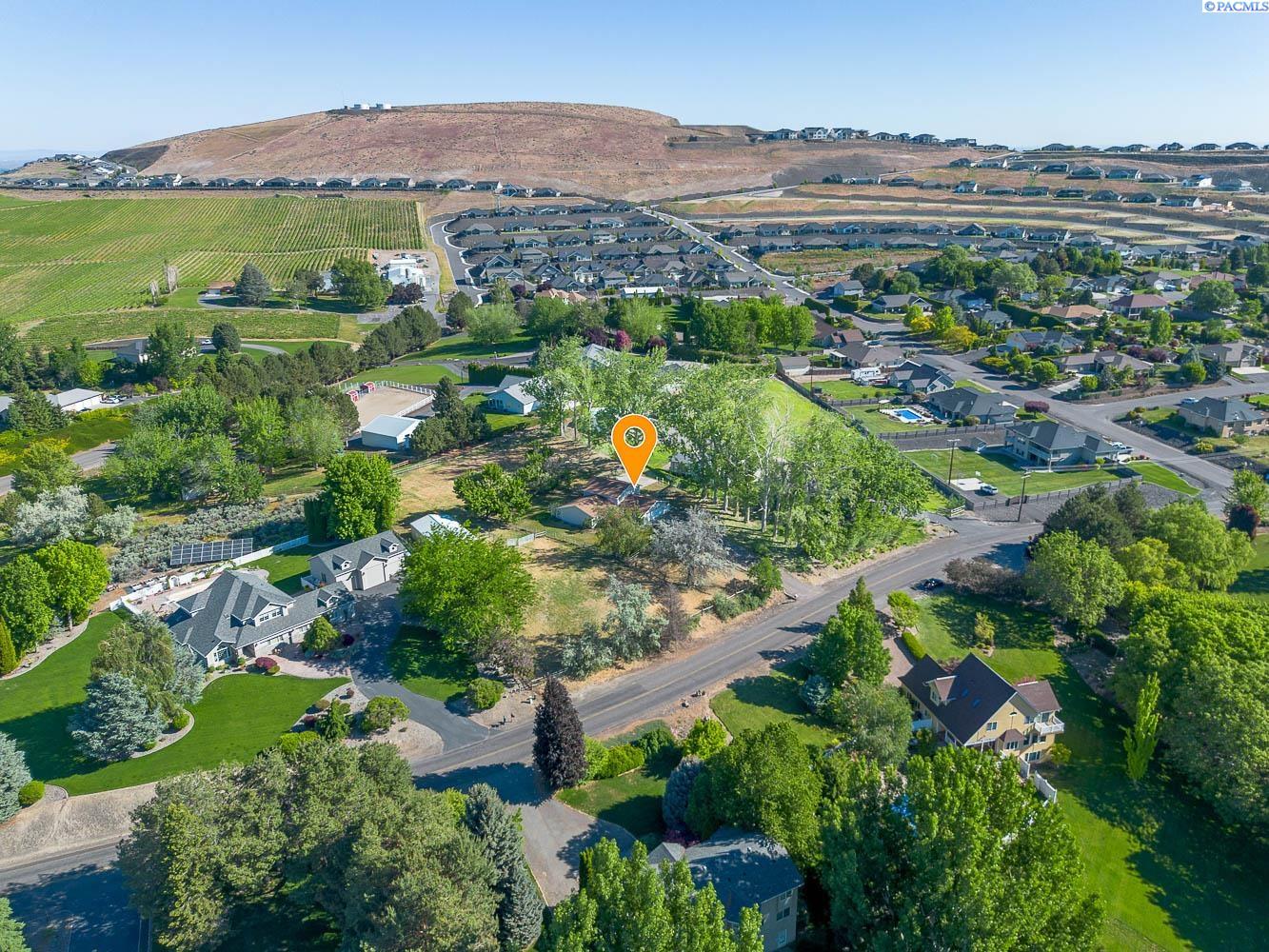 101204 Clover Rd, Kennewick, WA 99338