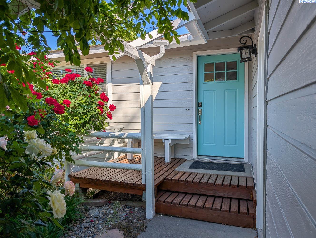 101204 Clover Rd, Kennewick, WA 99338