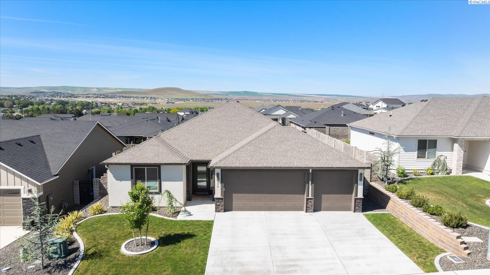 579 Lazio Way, Richland WA 99352