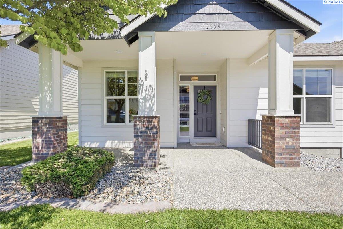 2794 Sawgrass Lp, Richland, WA 99354