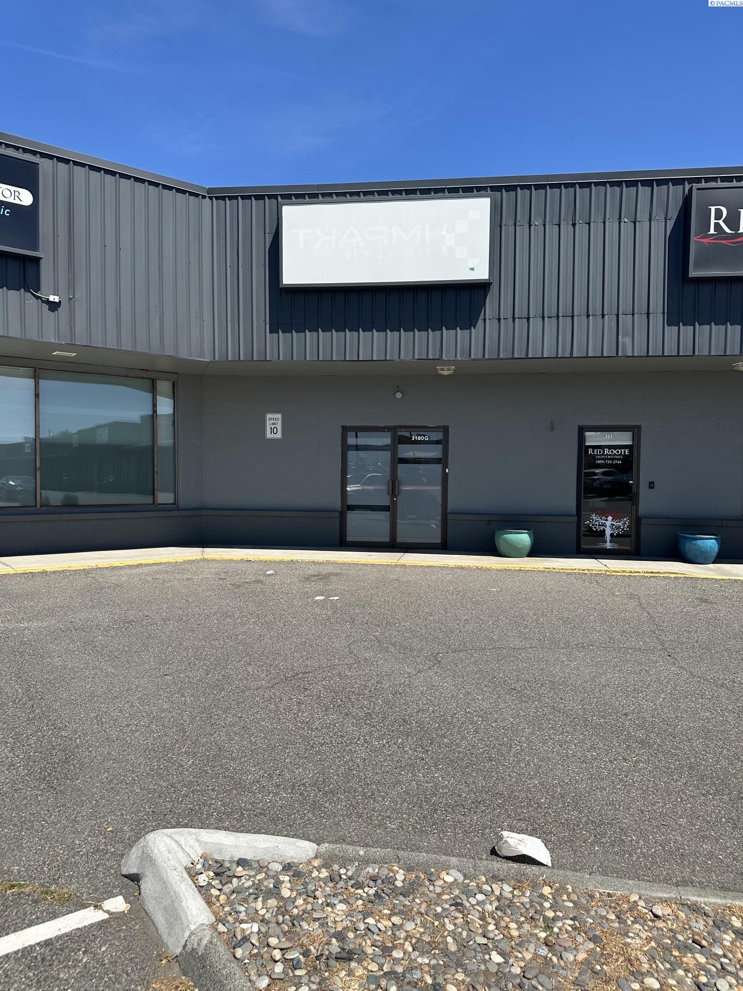3180 Clearwater Ave #G, Kennewick, WA 99336