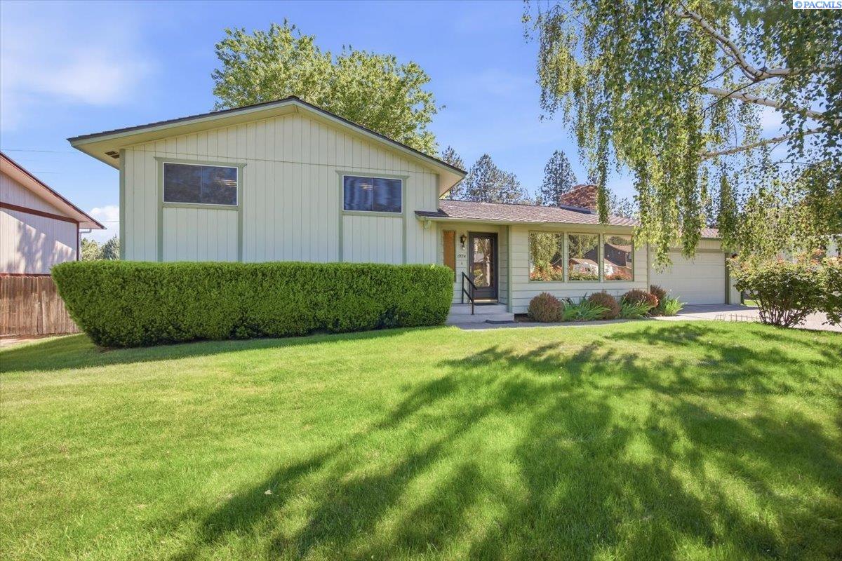 1924 Orchard Way, Richland, WA 99352