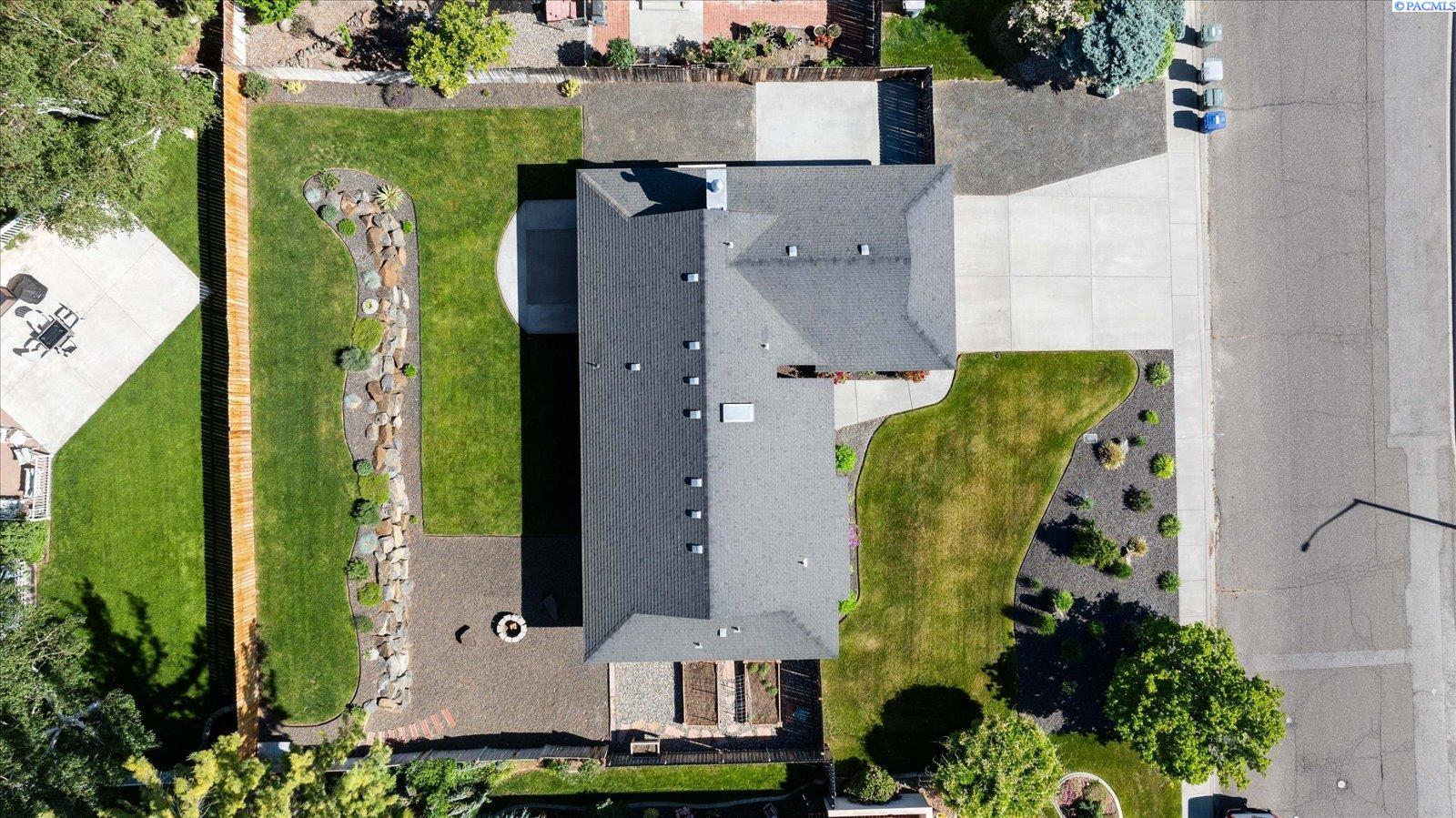 1325 Adair Dr, Richland, WA 99352