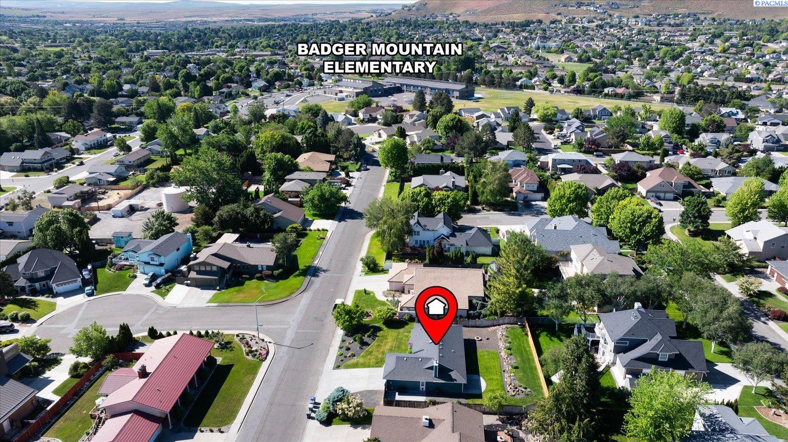 1325 Adair Dr, Richland, WA 99352