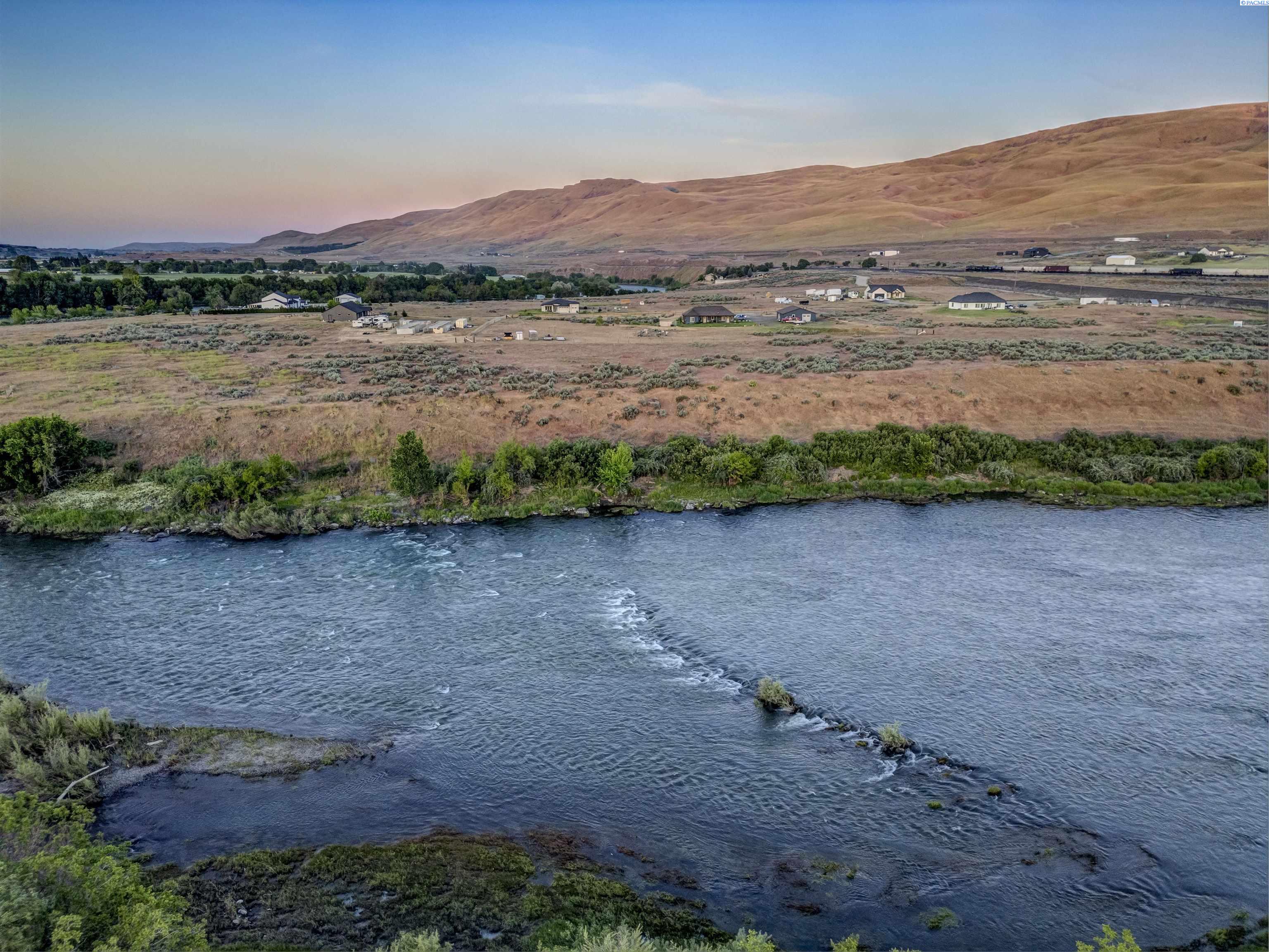 80456 757 Pr Nw, Prosser, WA 99350