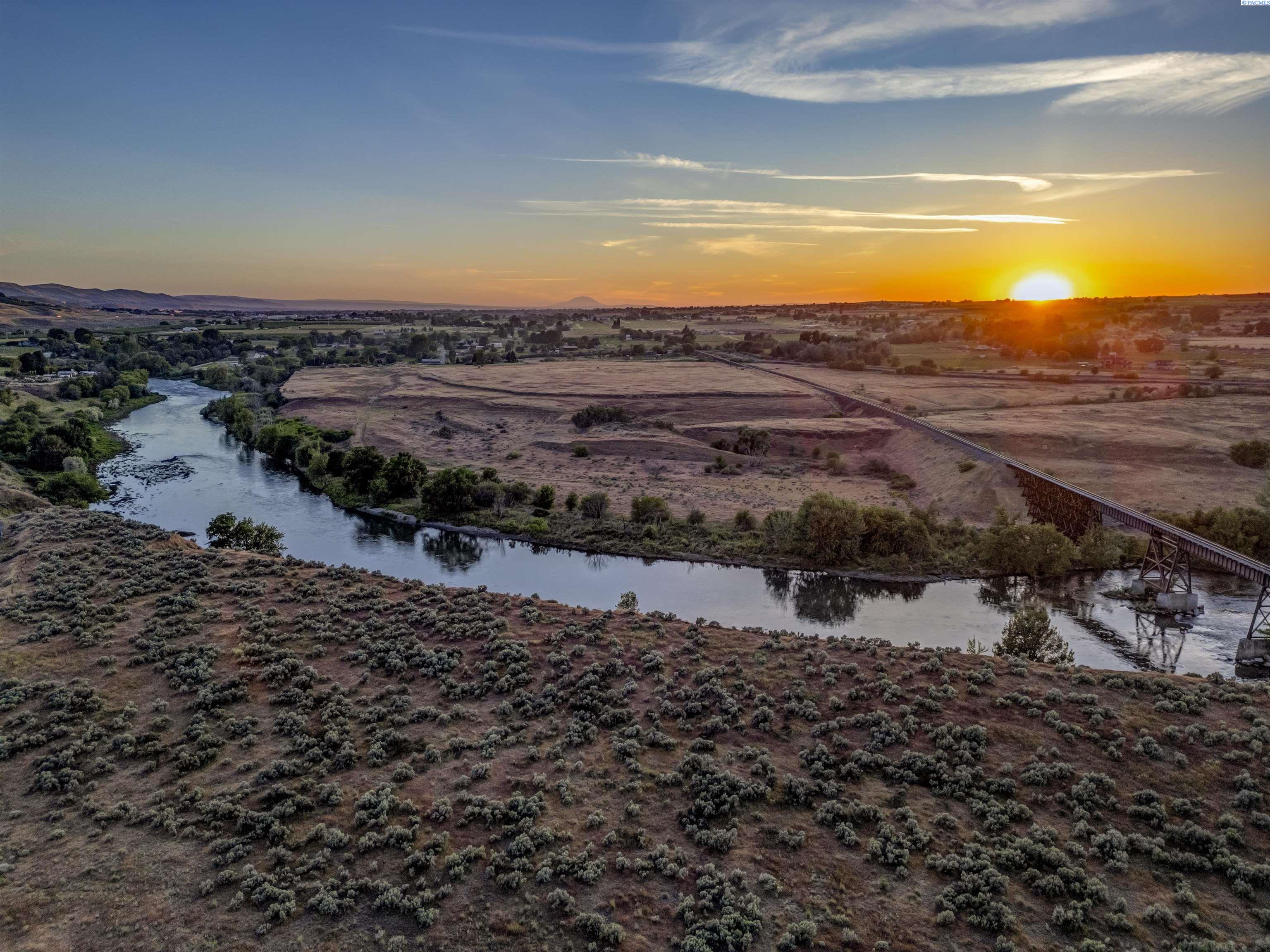 80450 757 Pr Nw, Prosser, WA 99350
