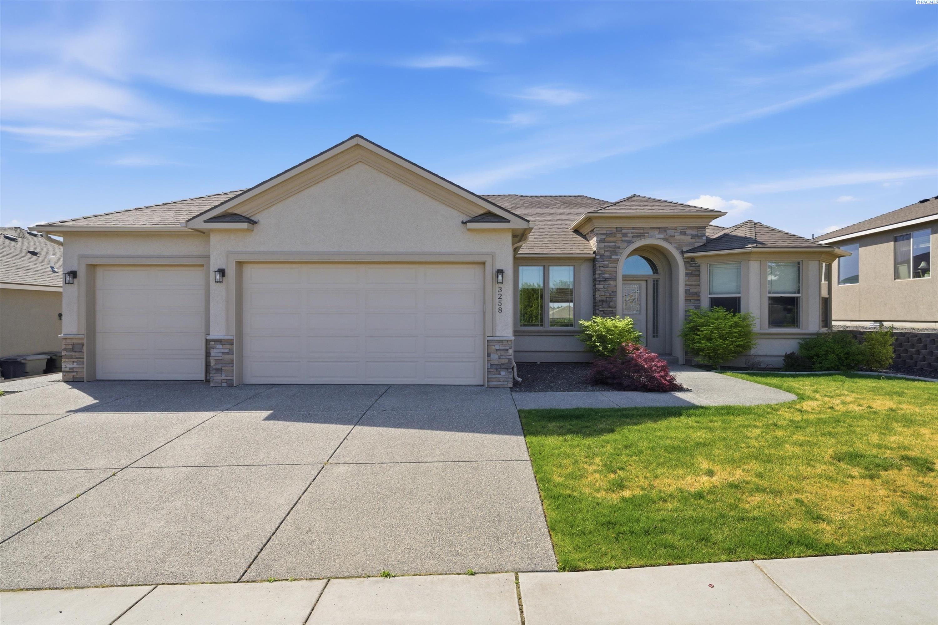 3258 Wild Canyon Way, Richland, WA 99354