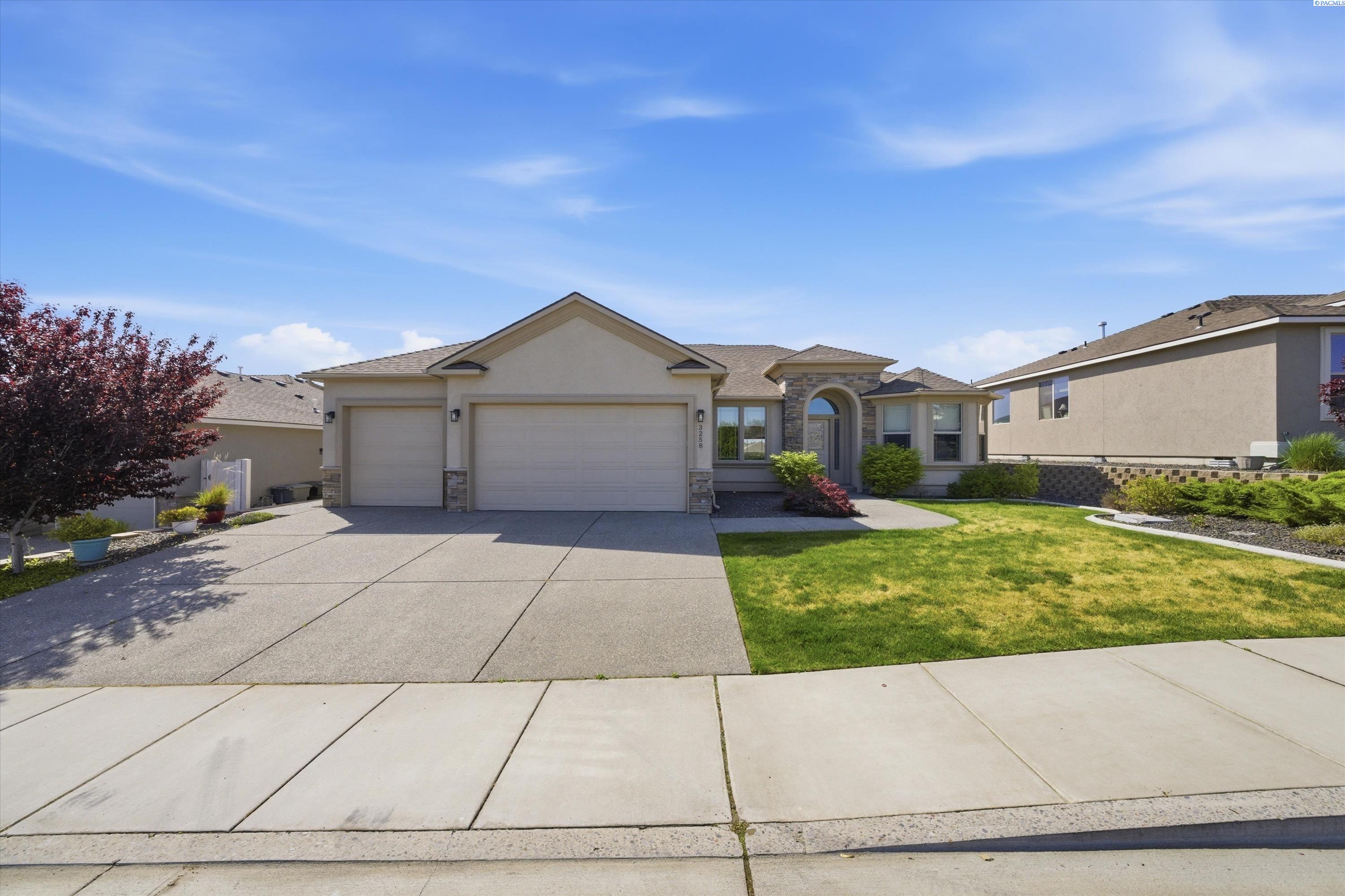 3258 Wild Canyon Way, Richland, WA 99354