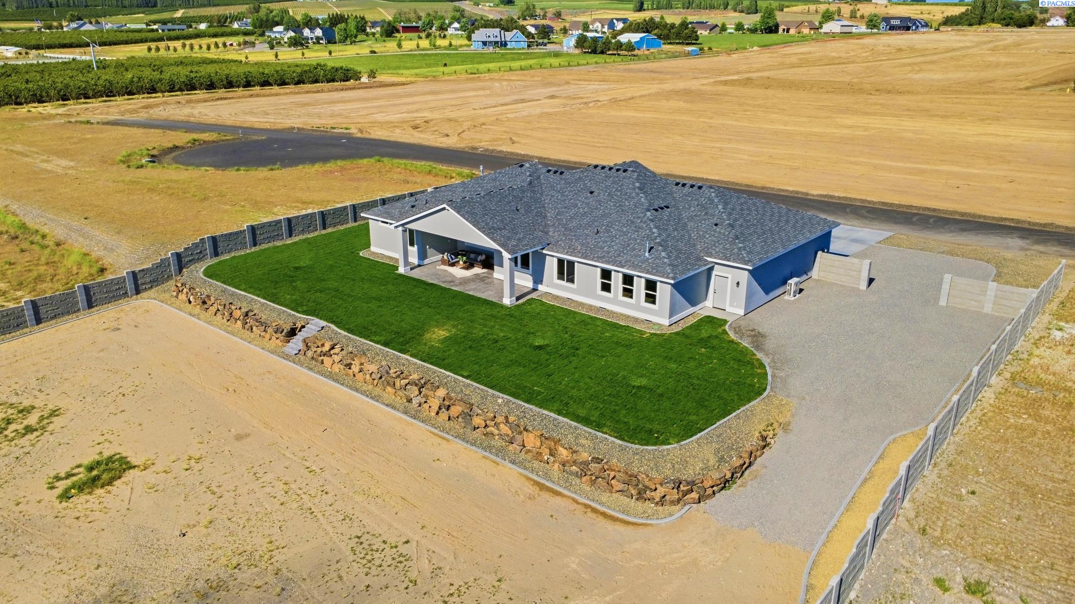 359 Panoramic Dr, Pasco, WA 99336-5011