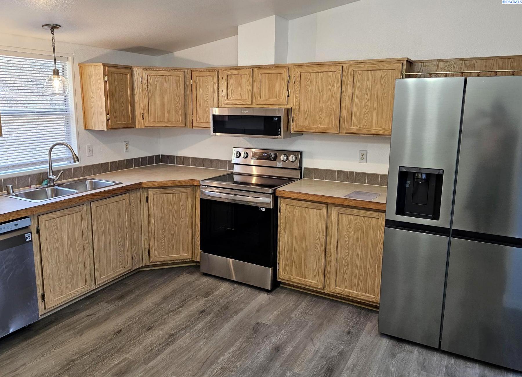 2407 Horizon View Ln, Richland, WA 99352