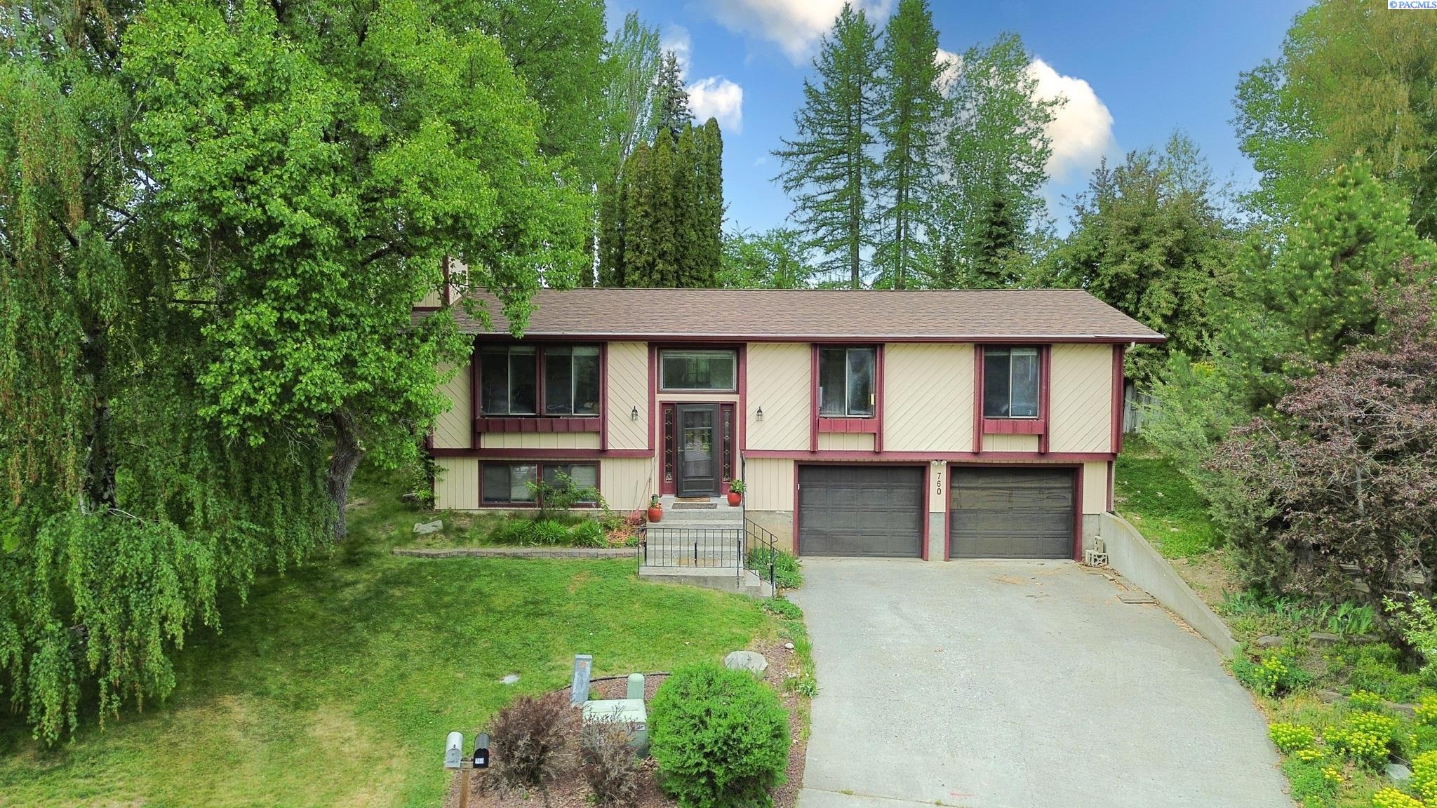 760 SE Greenhill Ct, Pullman WA 99163-8648