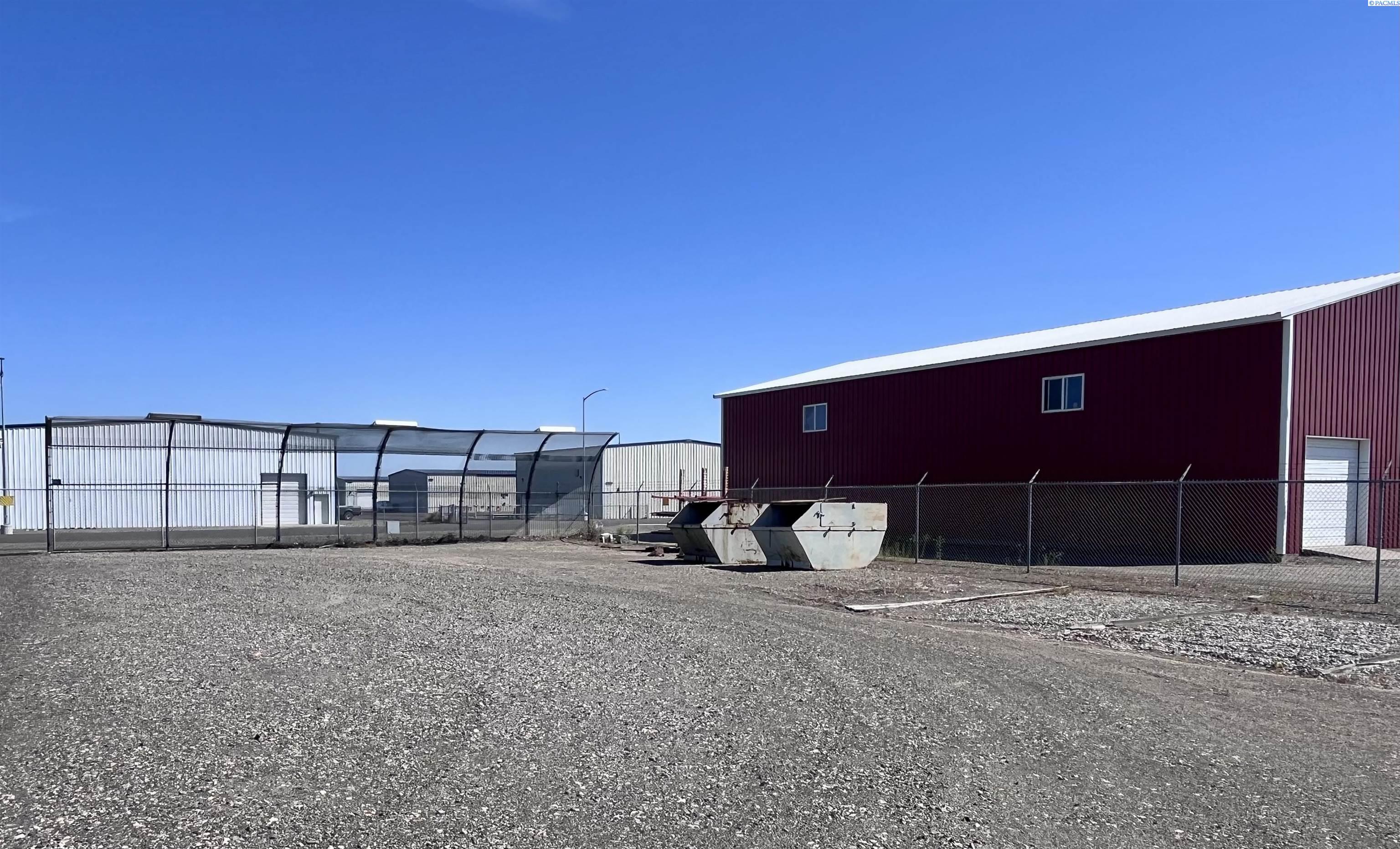 2061 Butler Loop, Richland, WA 99354