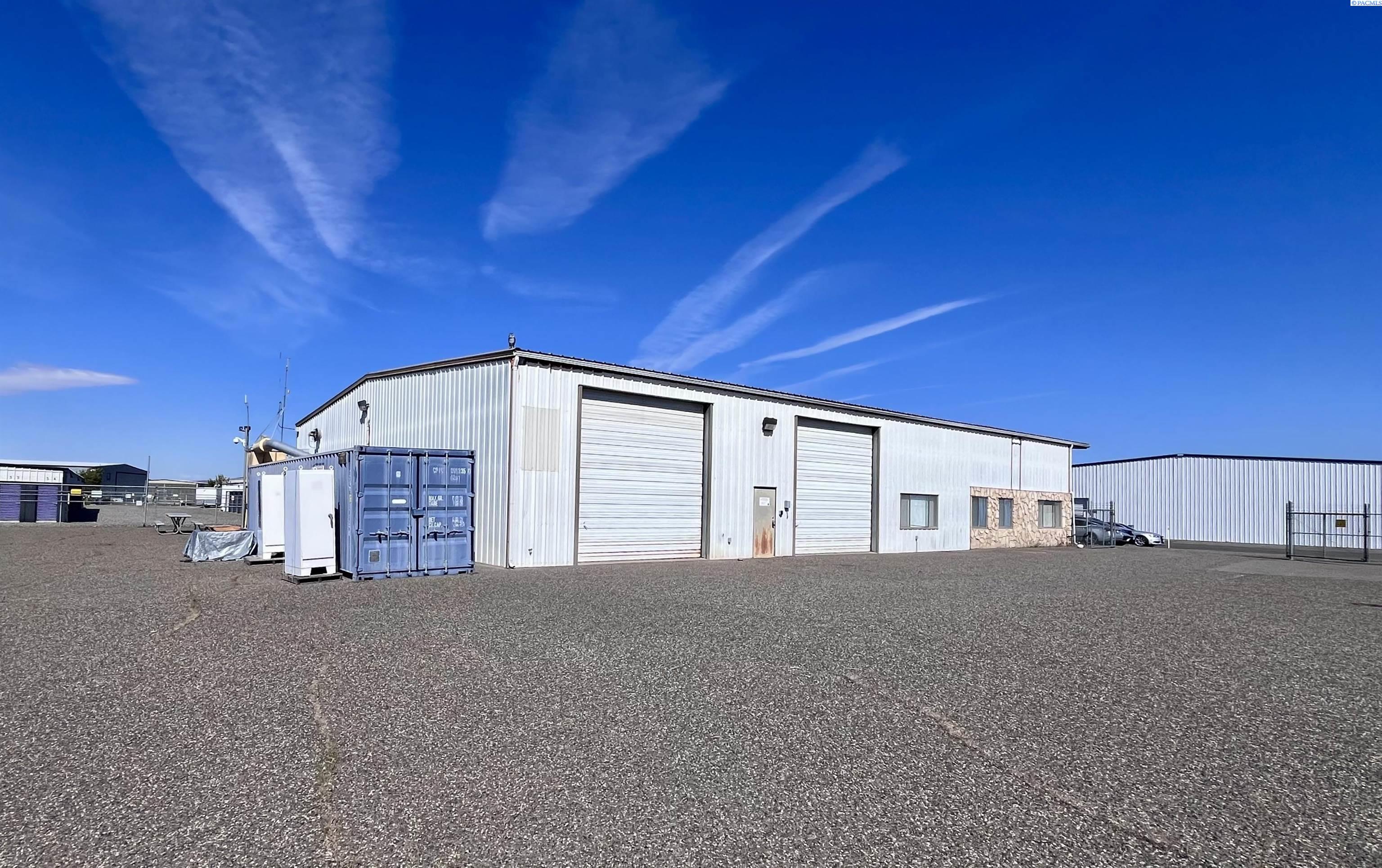 2061 Butler Loop, Richland, WA 99354