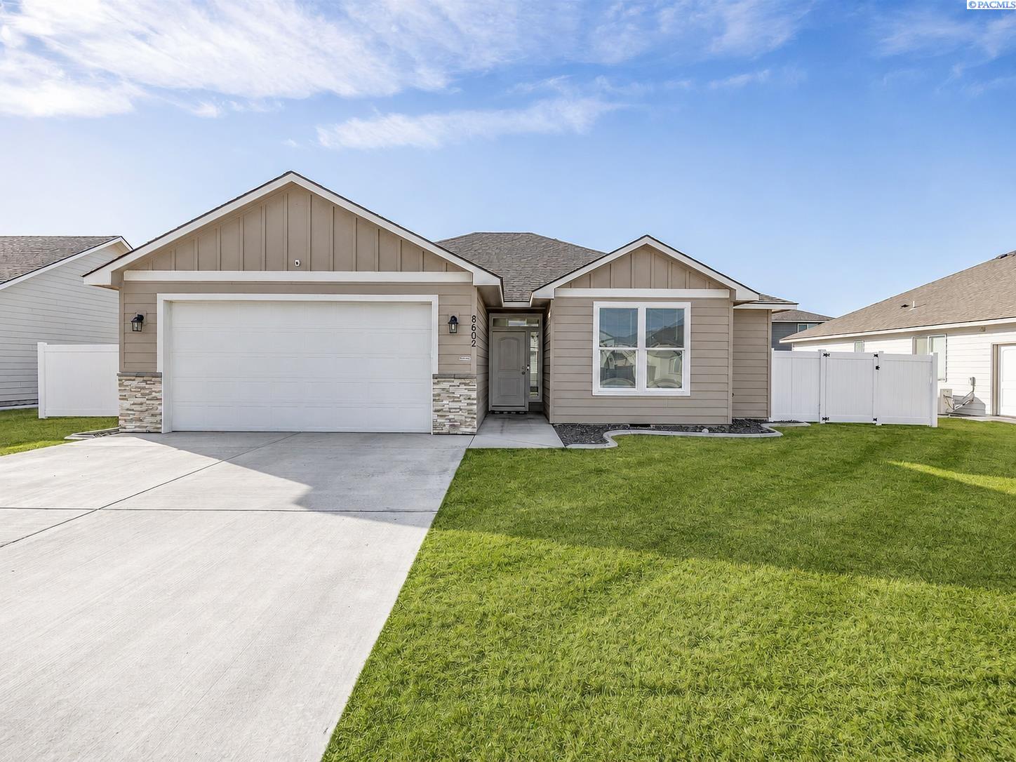 8602 Ashen Dr, Pasco, WA 99301